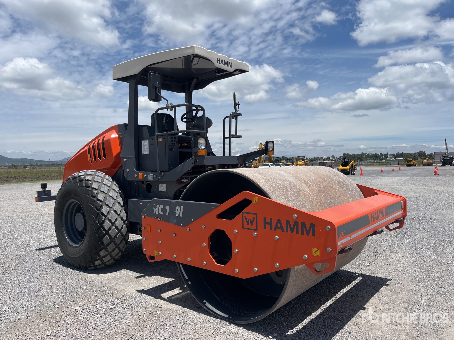2025 Hamm HC119I