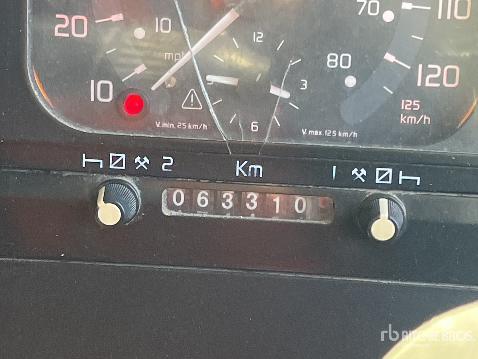2003 Mack QH688RS QANTUM