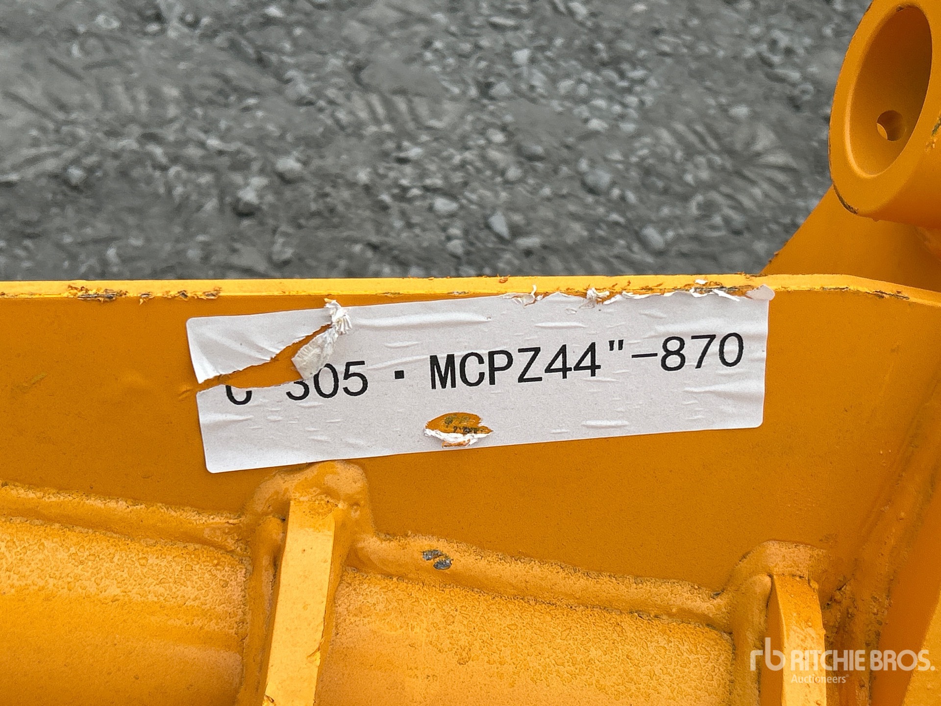 2026 GIYI 44 in - Fits Cat 305 (Unused)