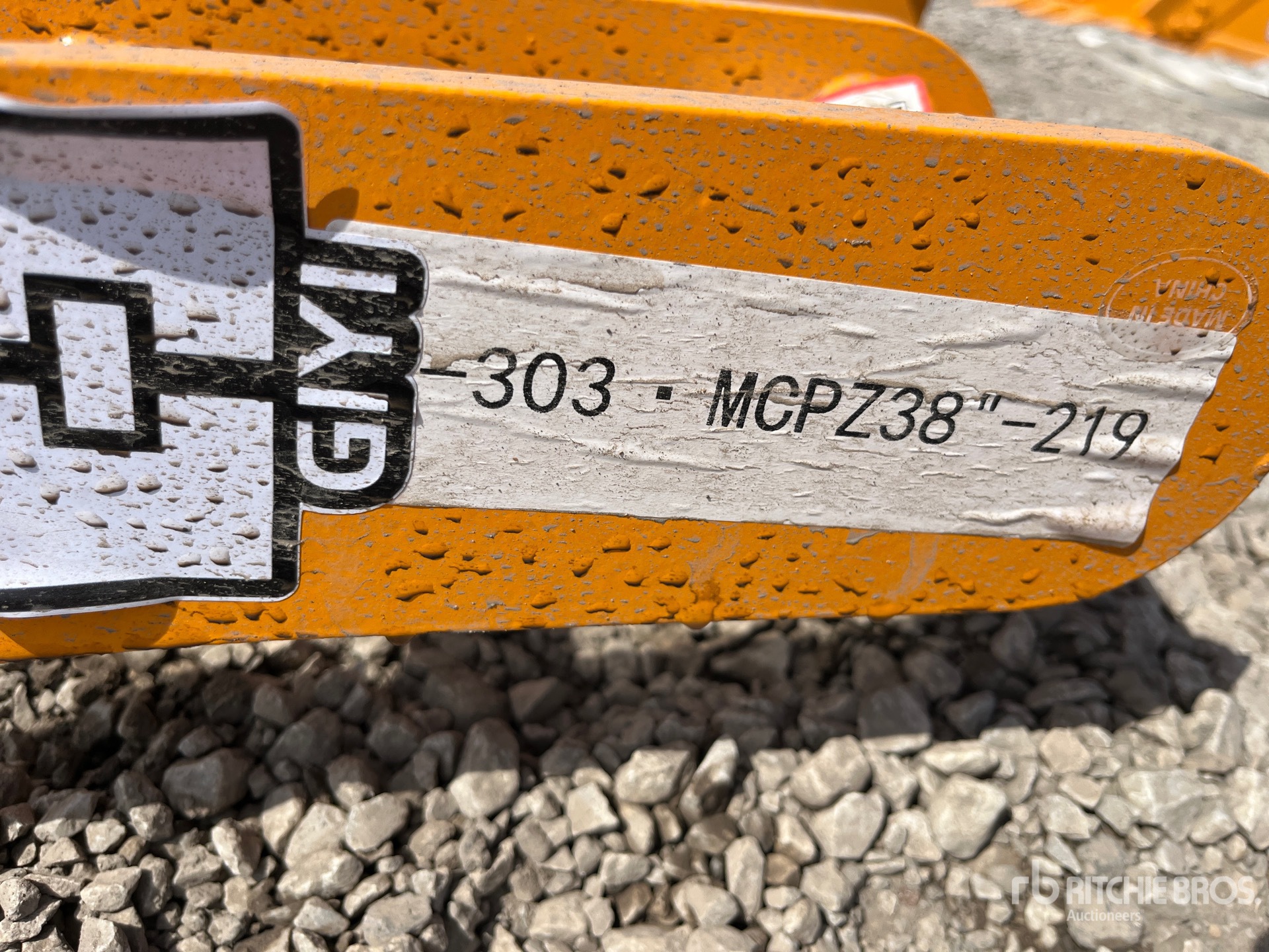2026 GIYI 38 IN - FITS CAT 303 (UNUSED)