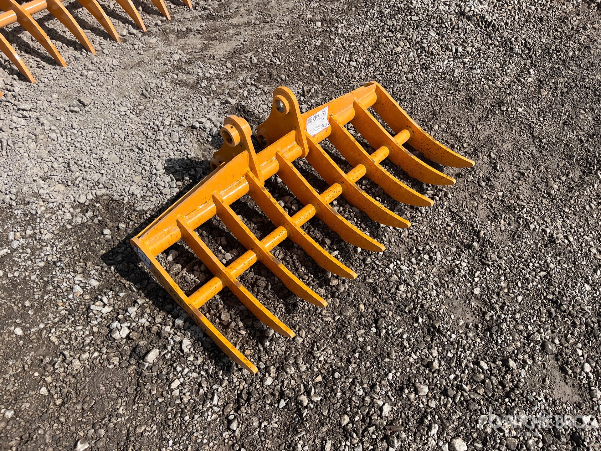 2026 GIYI 38 IN - FITS CAT 303 (UNUSED)