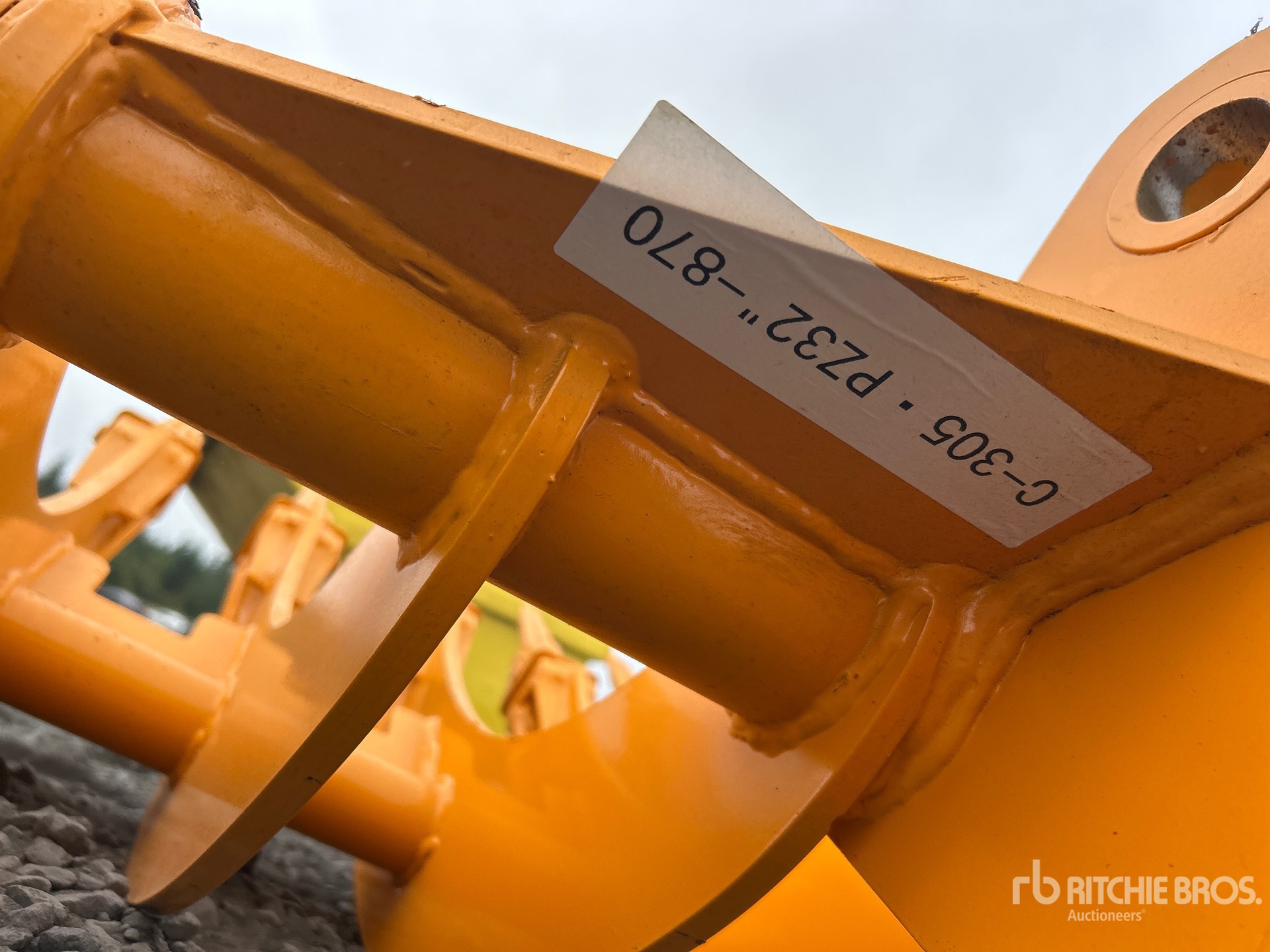 2026 GIYI 32 in - Fits Cat 305 (Unused)