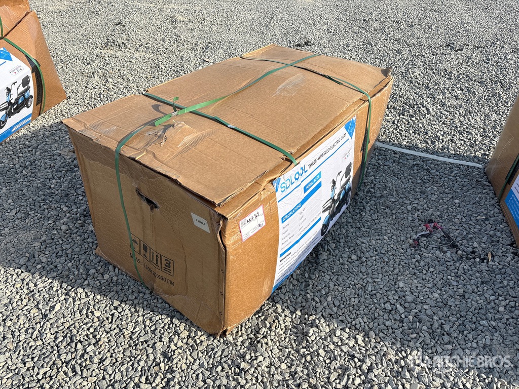 General Appearance with Picture, Right Front Corner