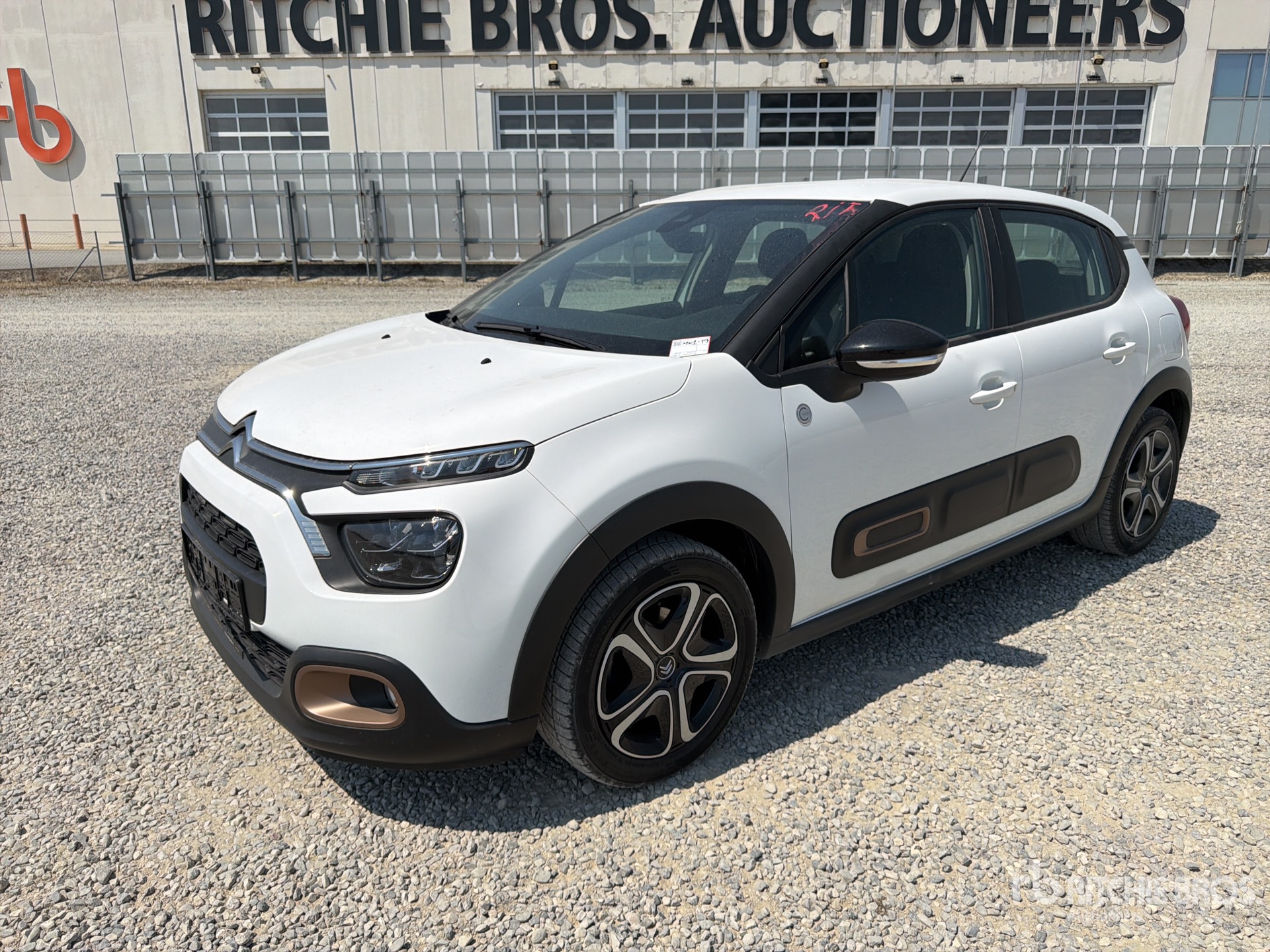 General Appearance with Picture, Left Front Corner