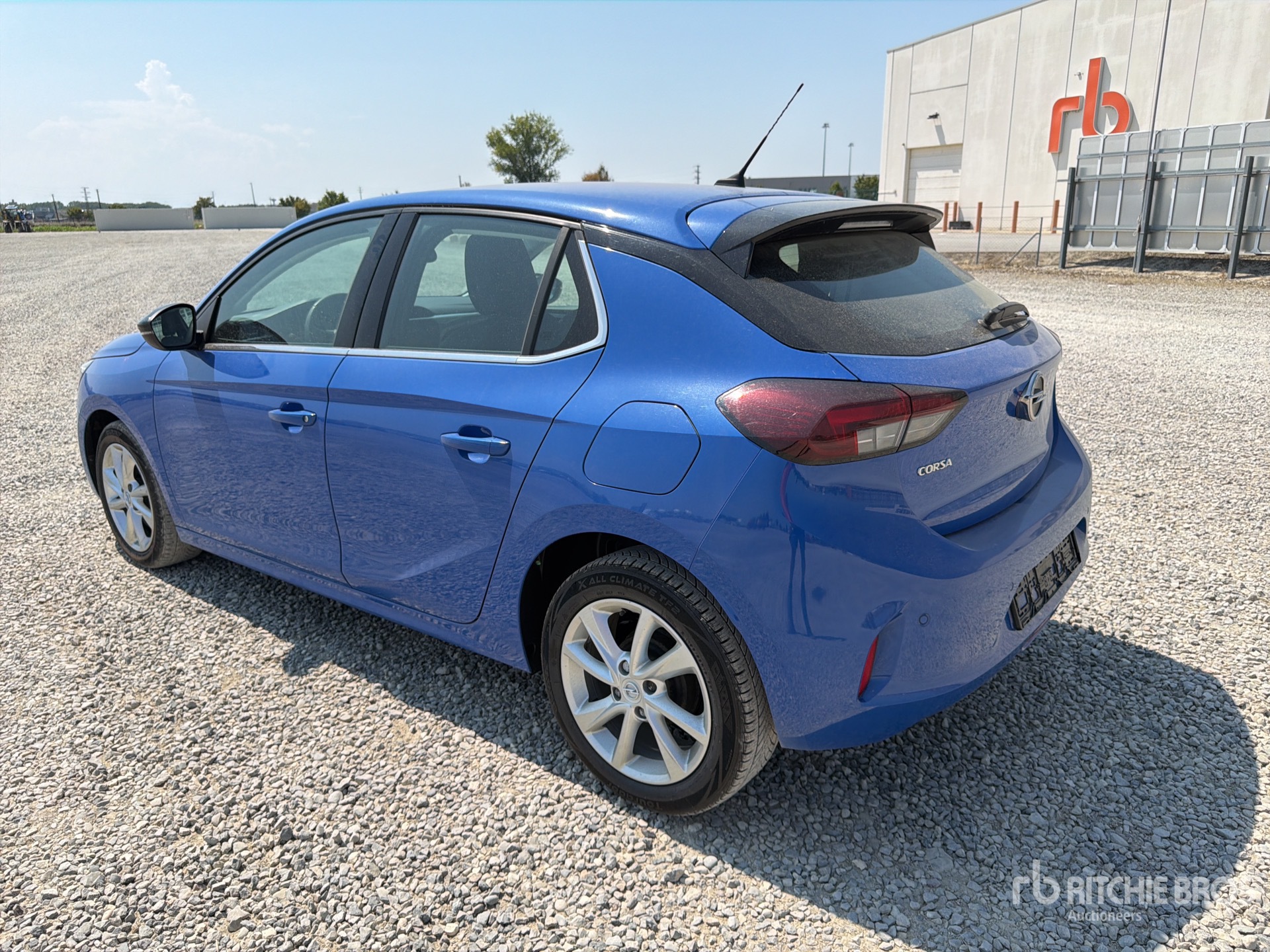 General Appearance with Picture, Left Rear Corner
