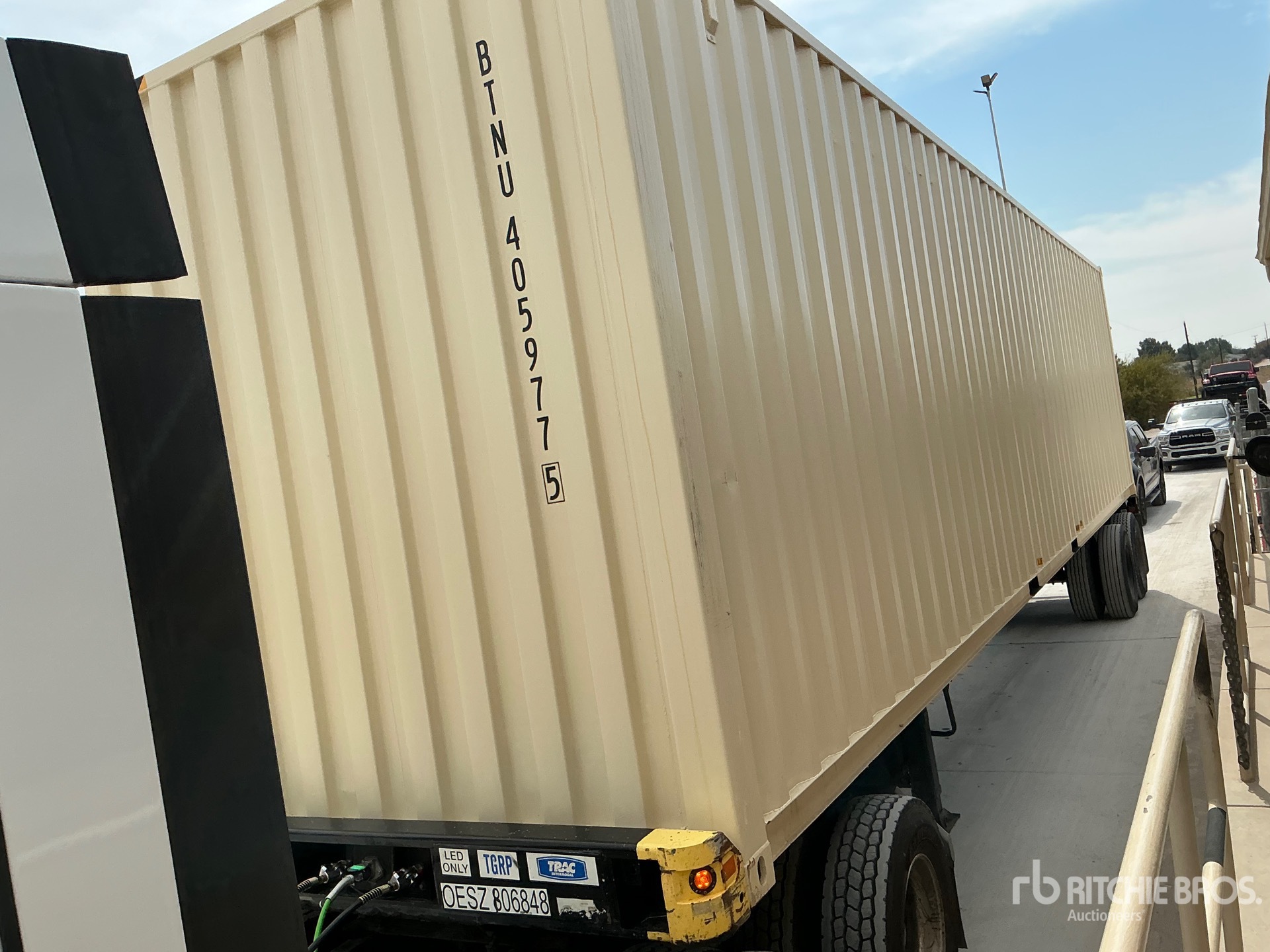 2026 LYALS 40 FT HIGH CUBE MULTI-DOOR
