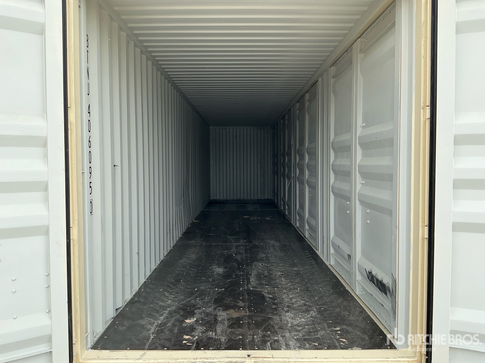 2026 LYALS 40 FT HIGH CUBE MULTI-DOOR