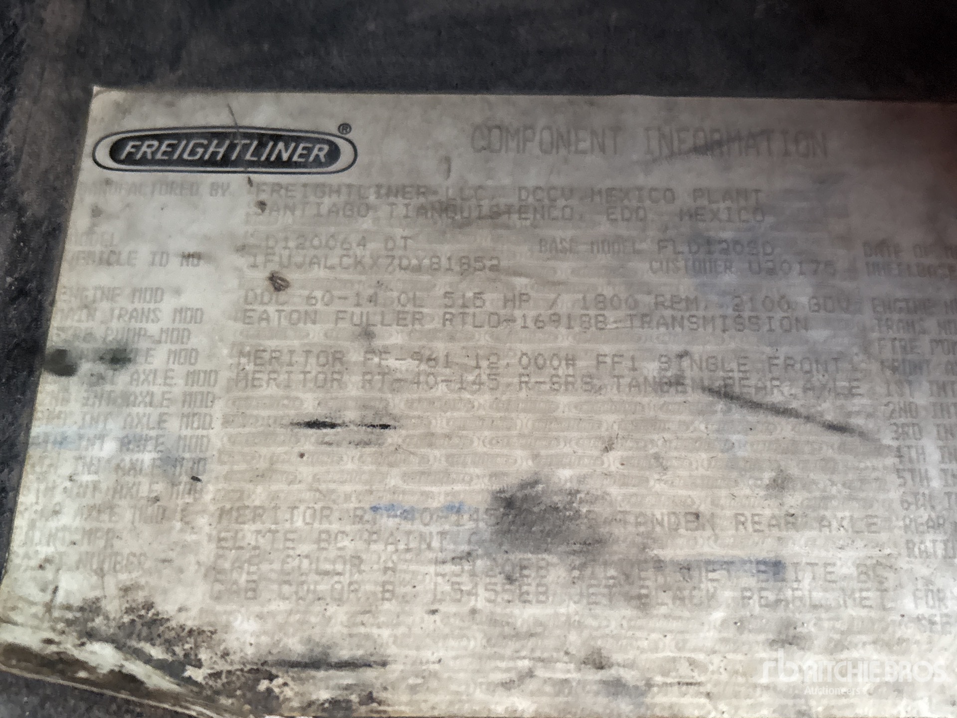 2007 Freightliner FLD 120