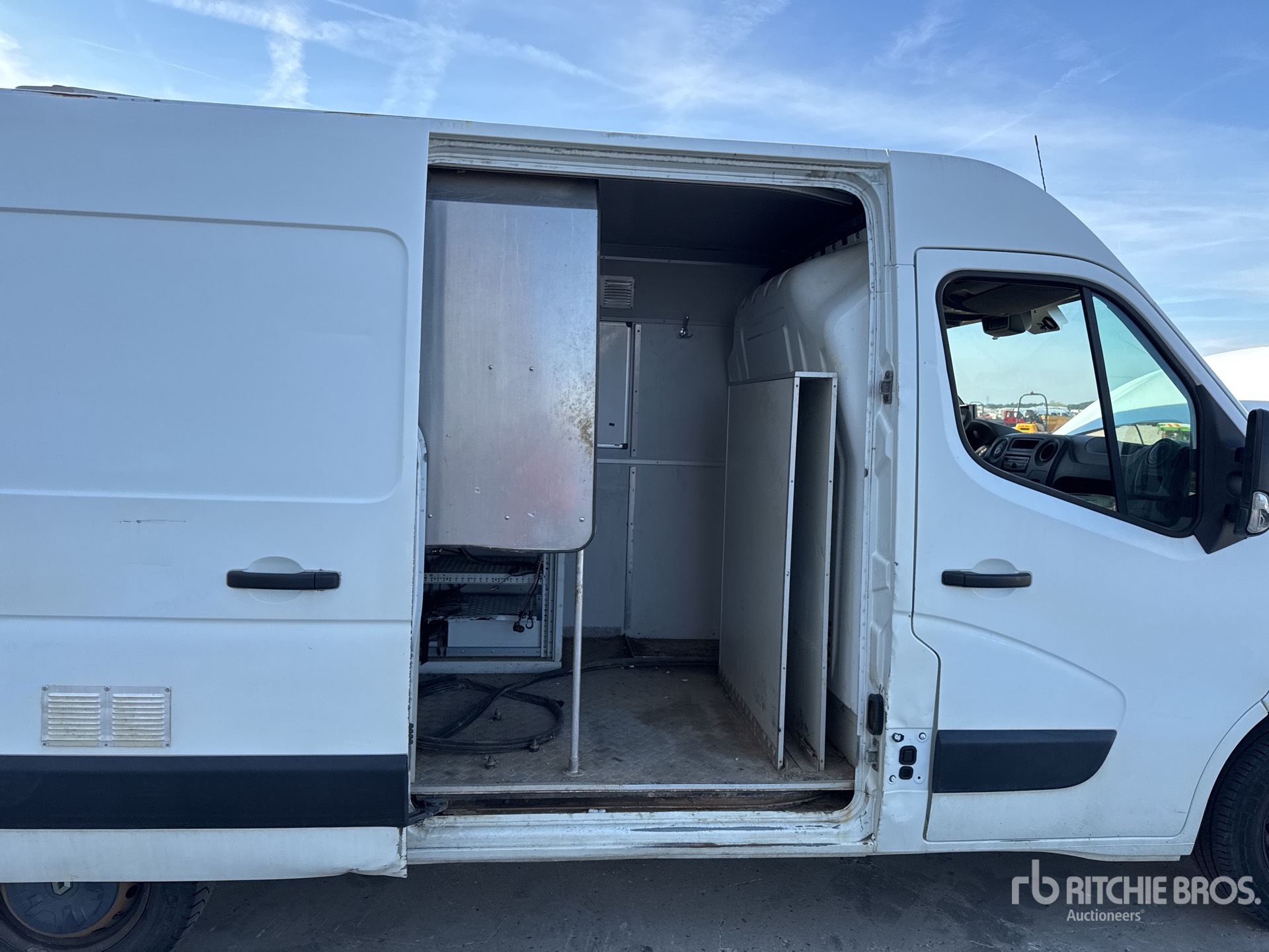 2012 Renault MASTER DCI150