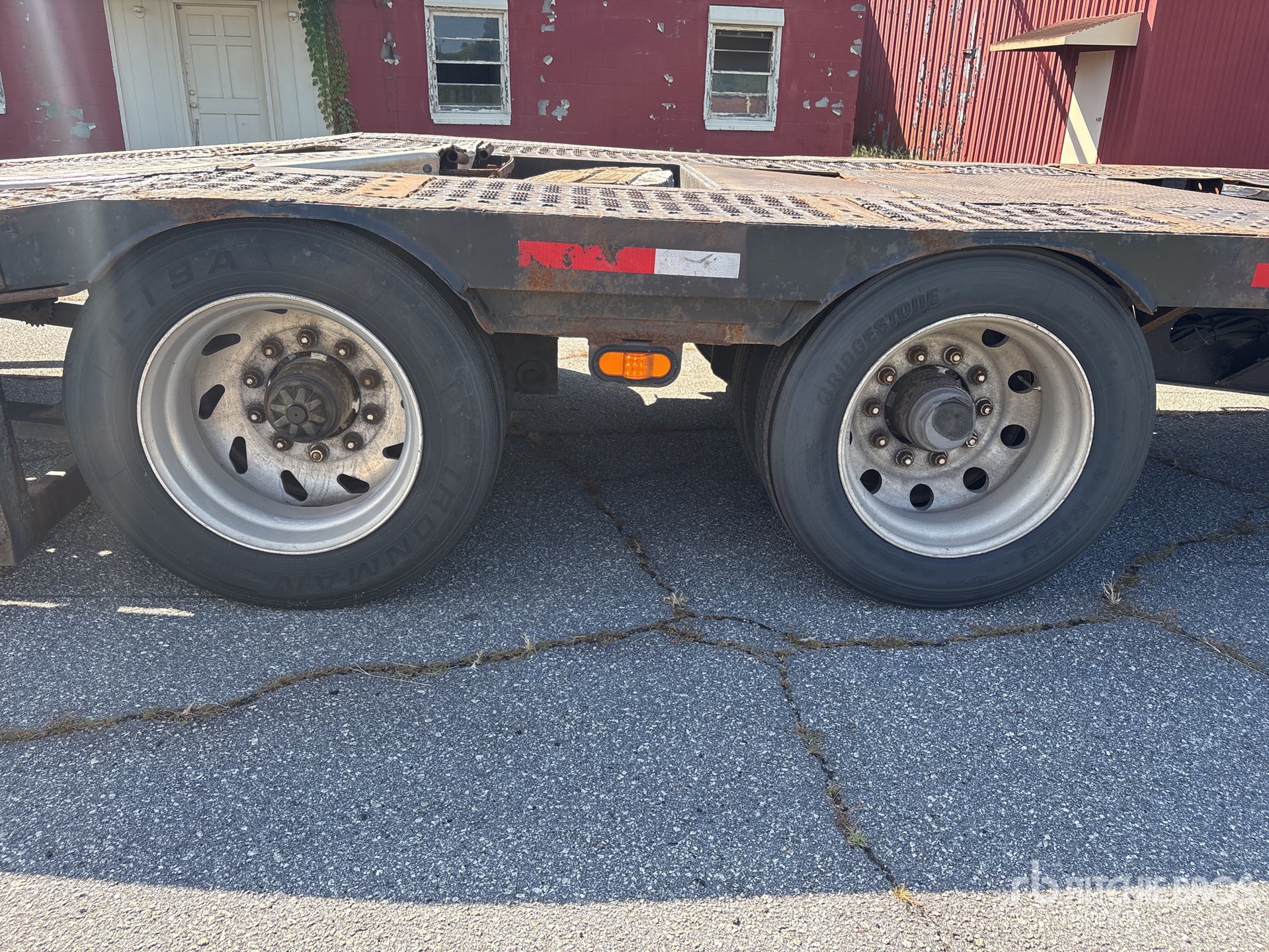2002 Nuvan T/A Open