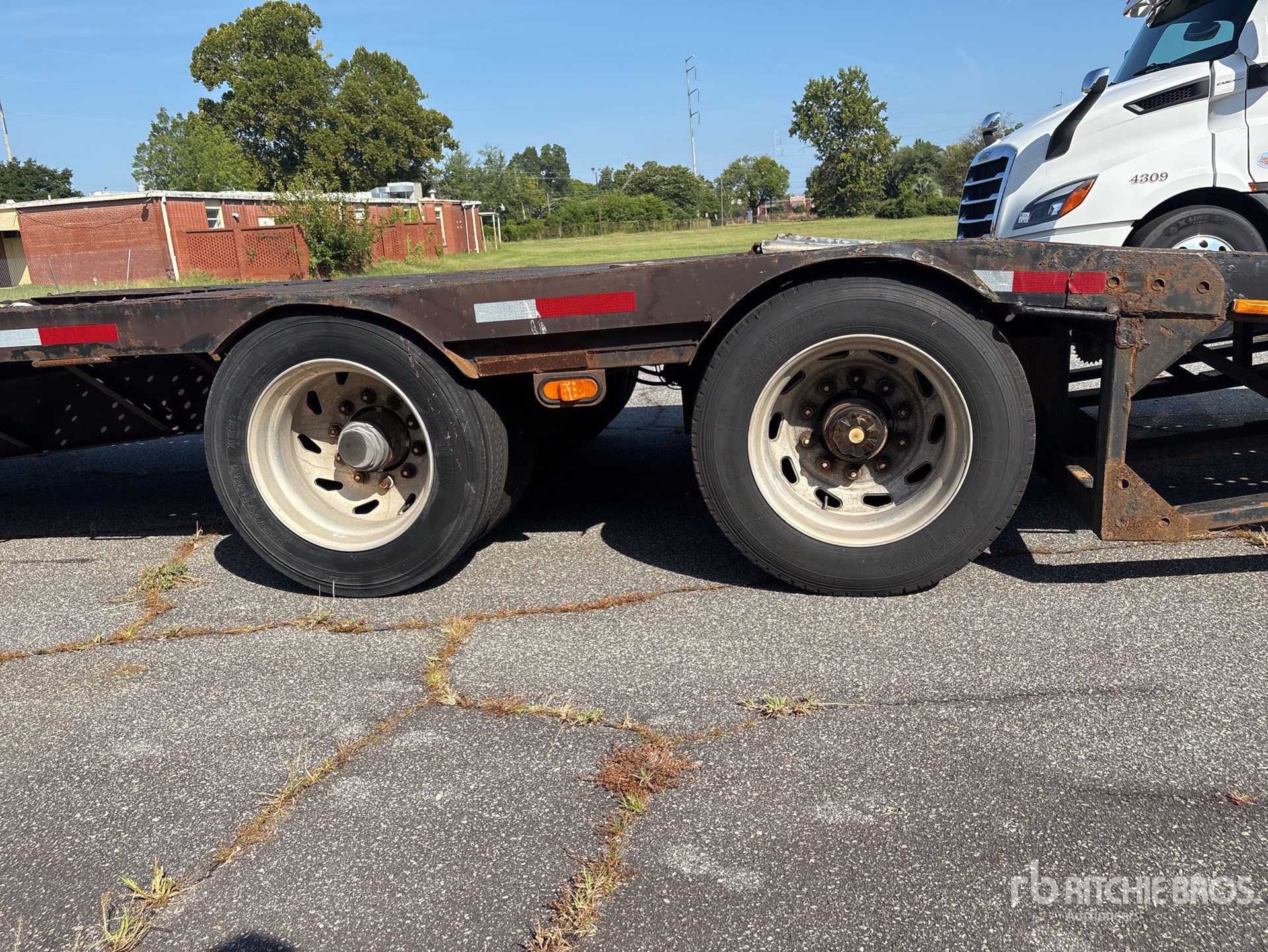2002 Nuvan T/A Open