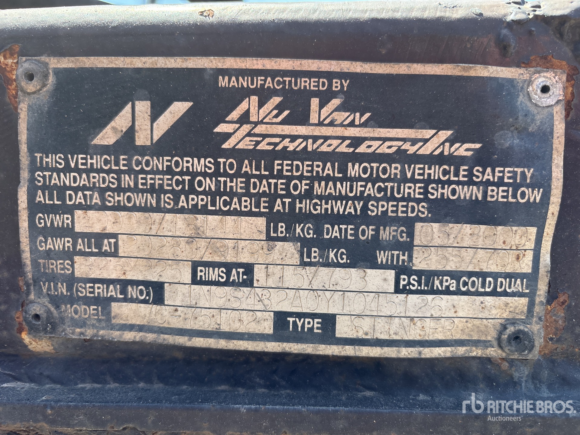 2000 Nuvan T/A 3 Car Open