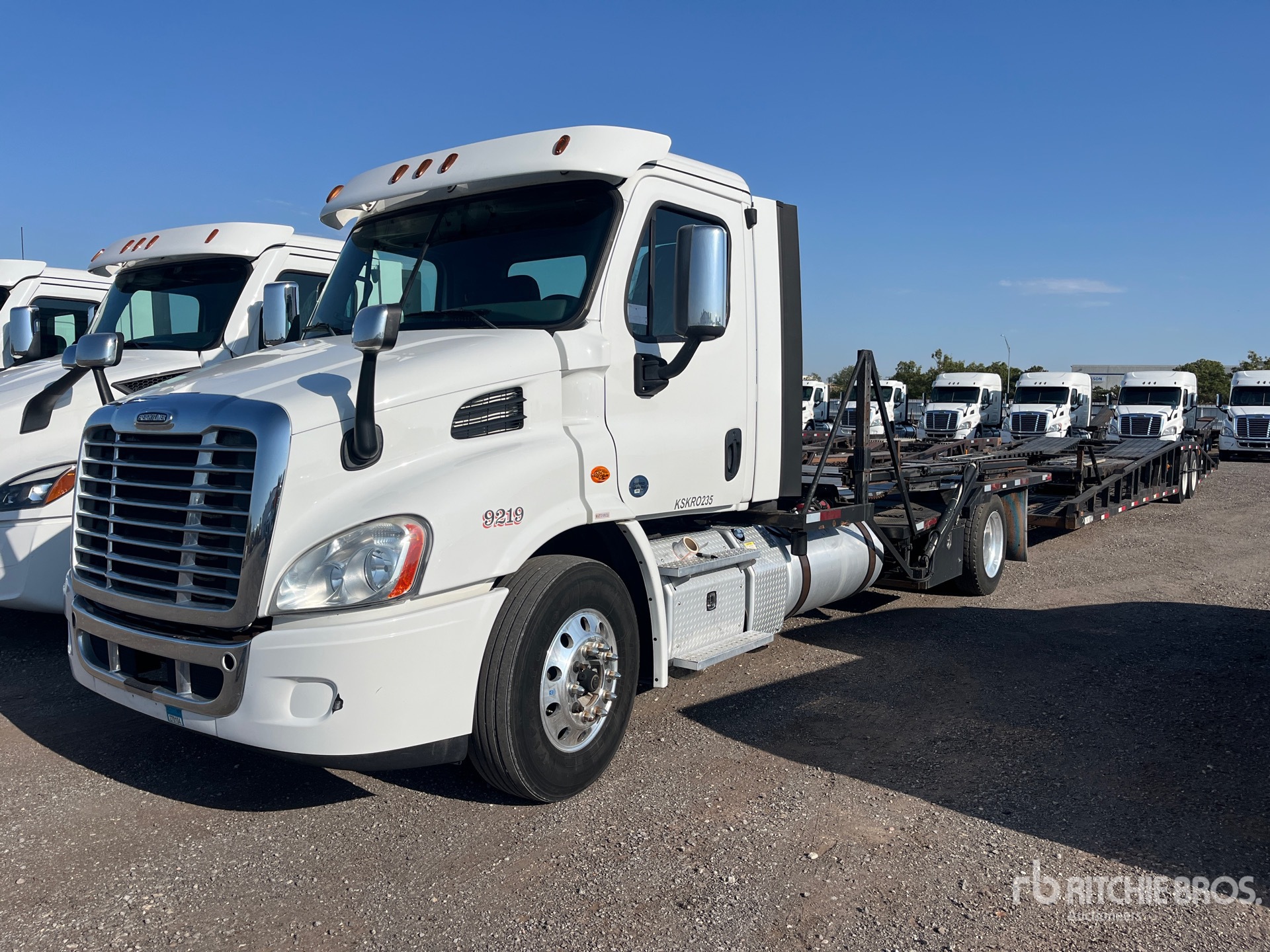 2019 Freightliner CASCADIA 113