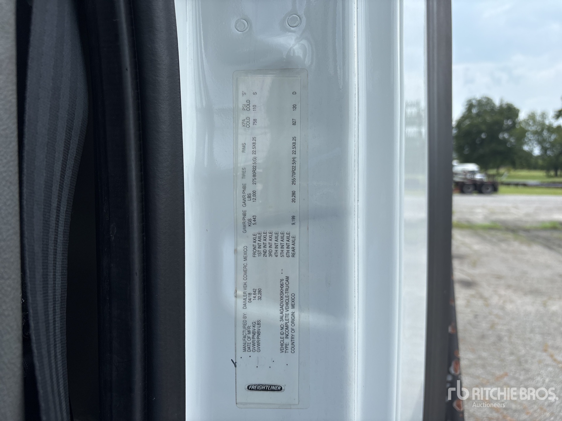 2019 Freightliner Cascadia 113