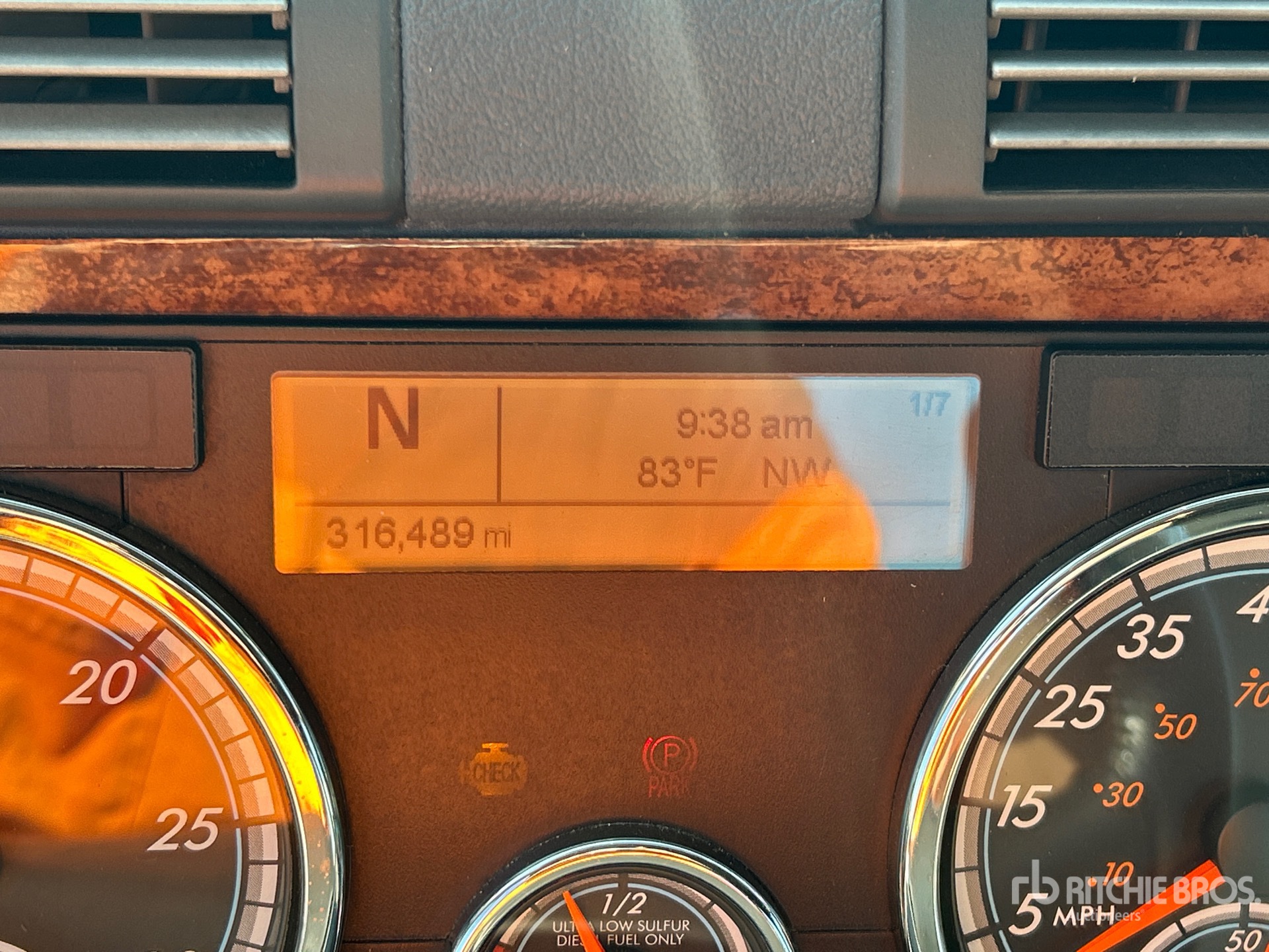 2019 Freightliner CASCADIA 113