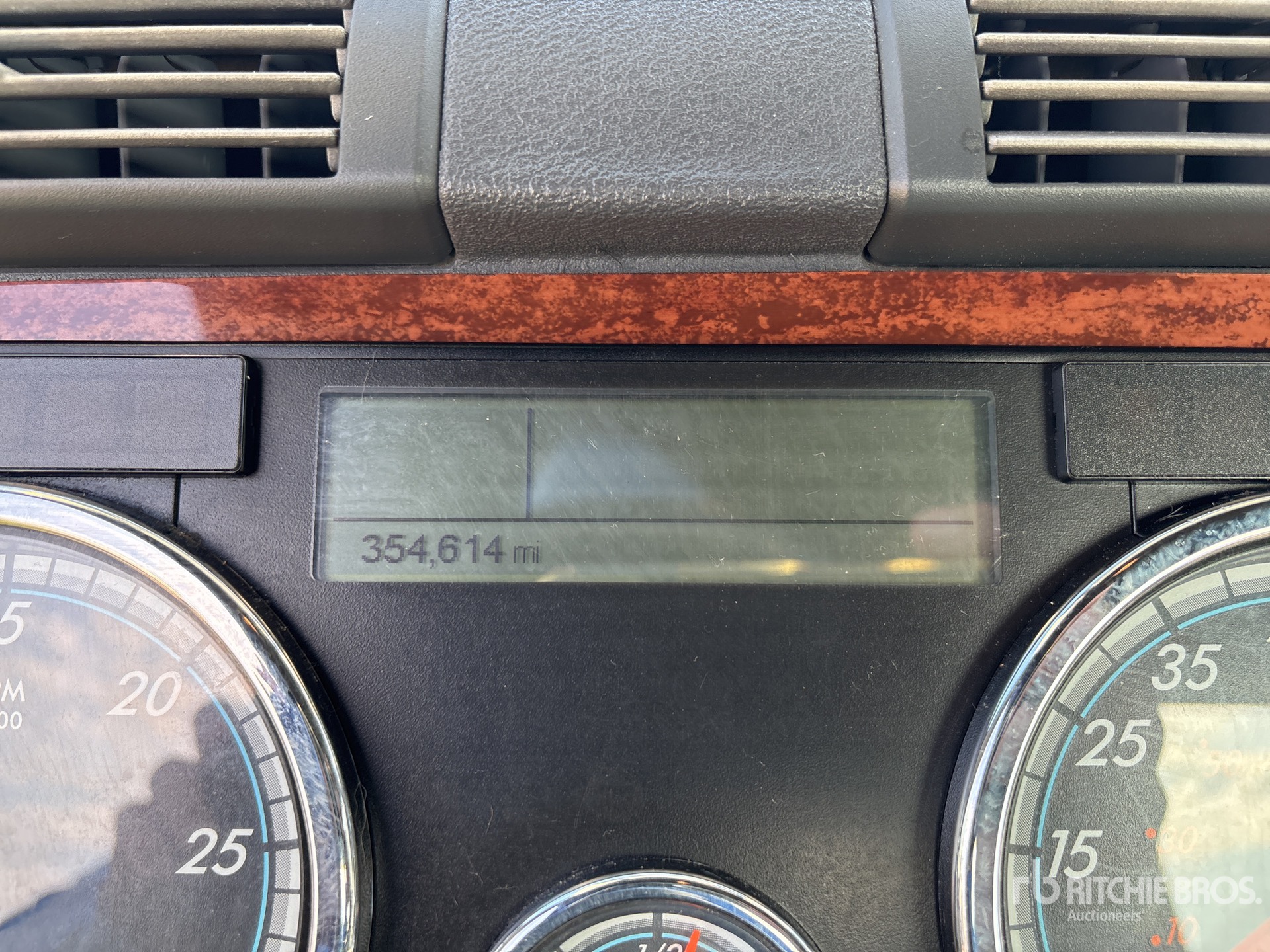 2019 Freightliner Cascadia 113
