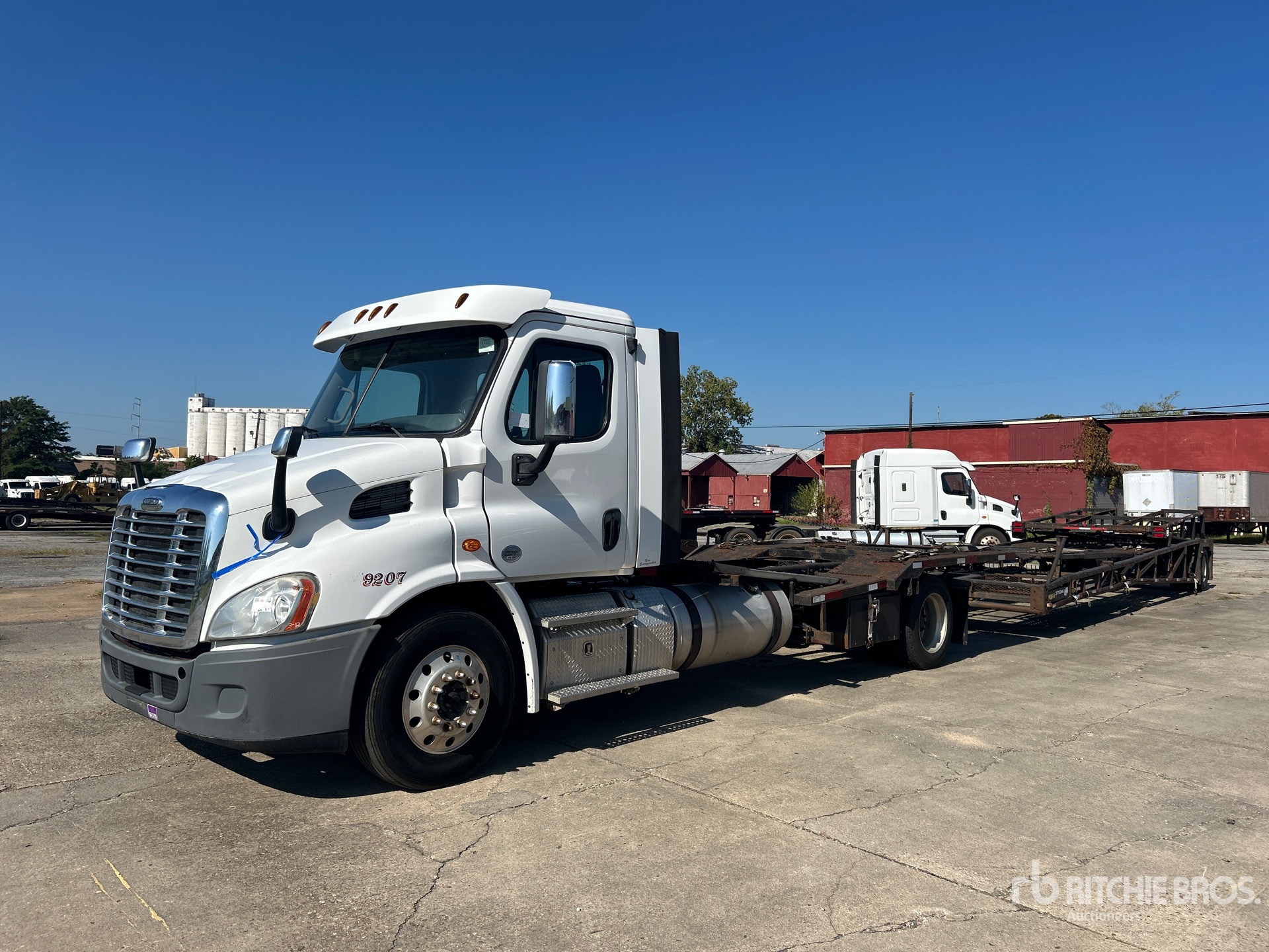 Photo of 2019 Freightliner CASCADIA 113