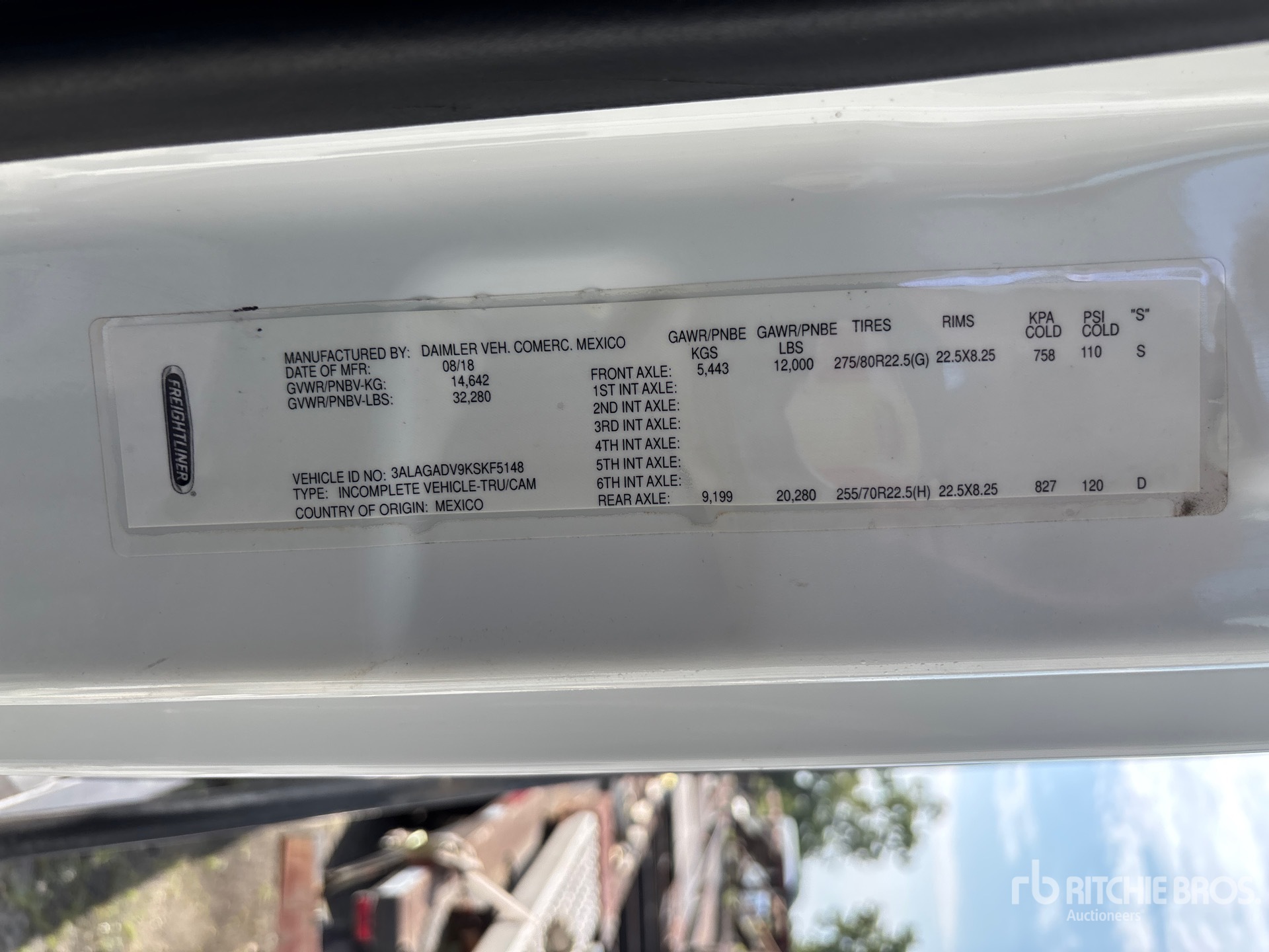 2019 Freightliner Cascadia 113