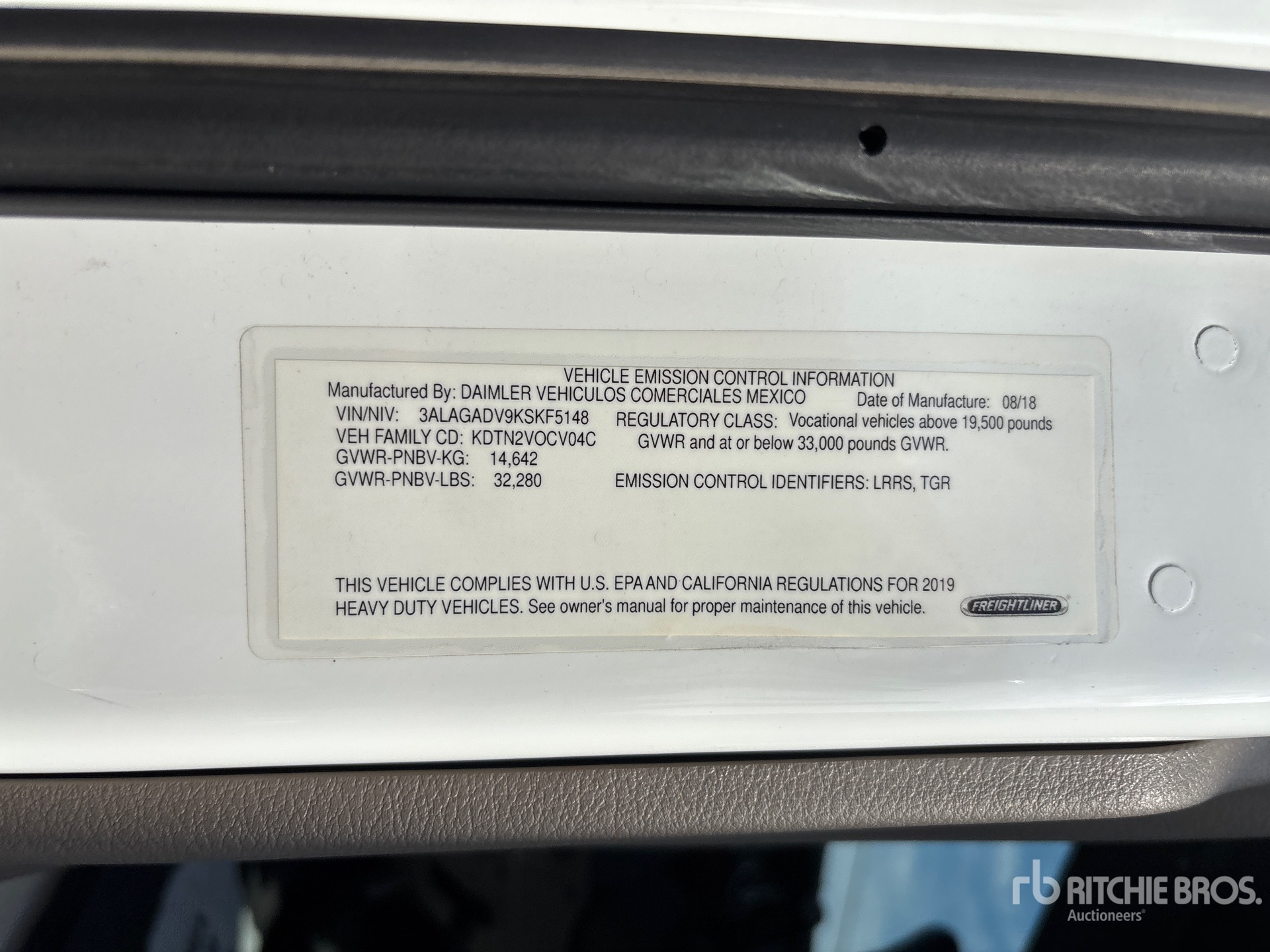 2019 Freightliner Cascadia 113