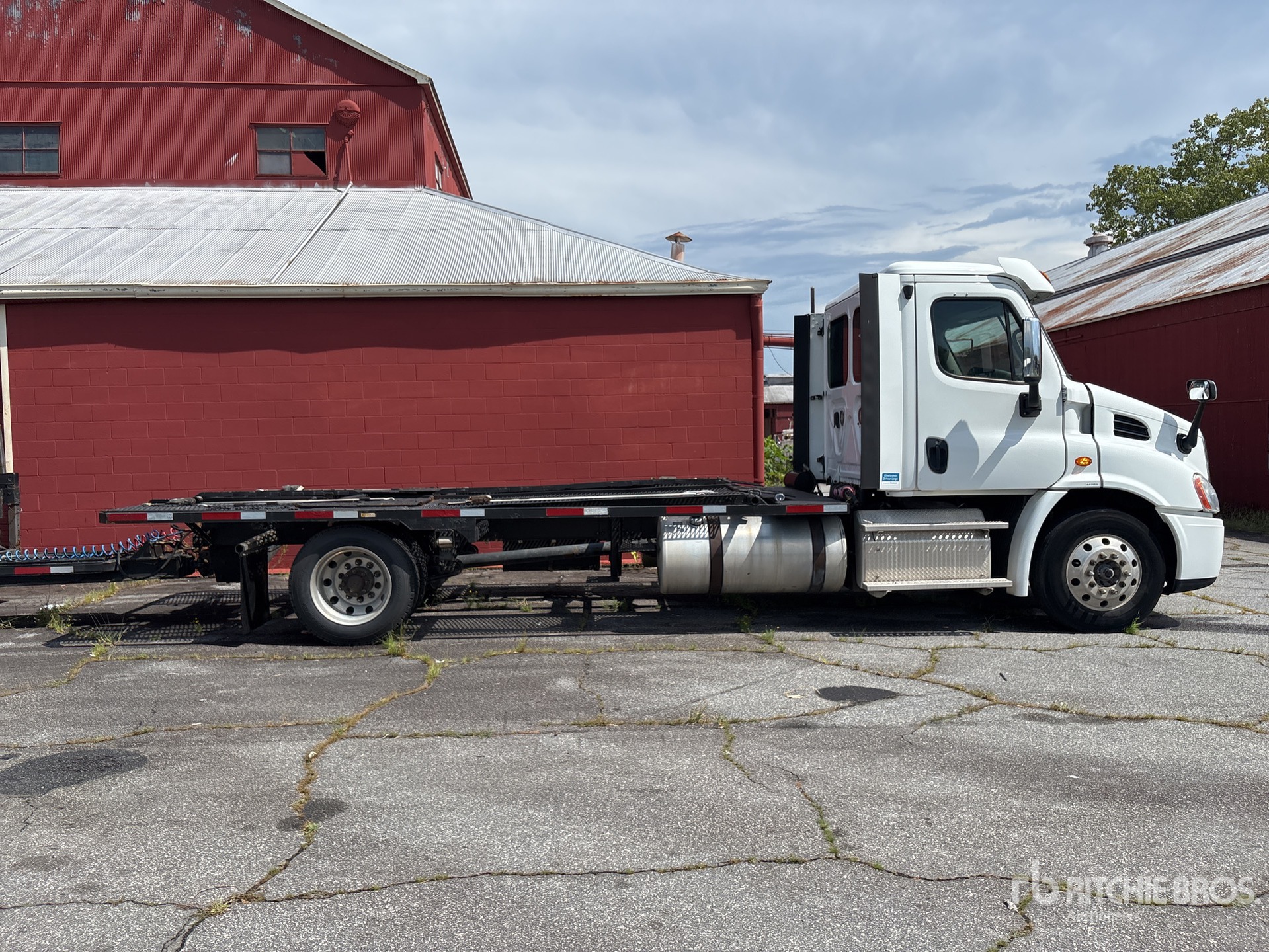 2019 Freightliner Cascadia 113
