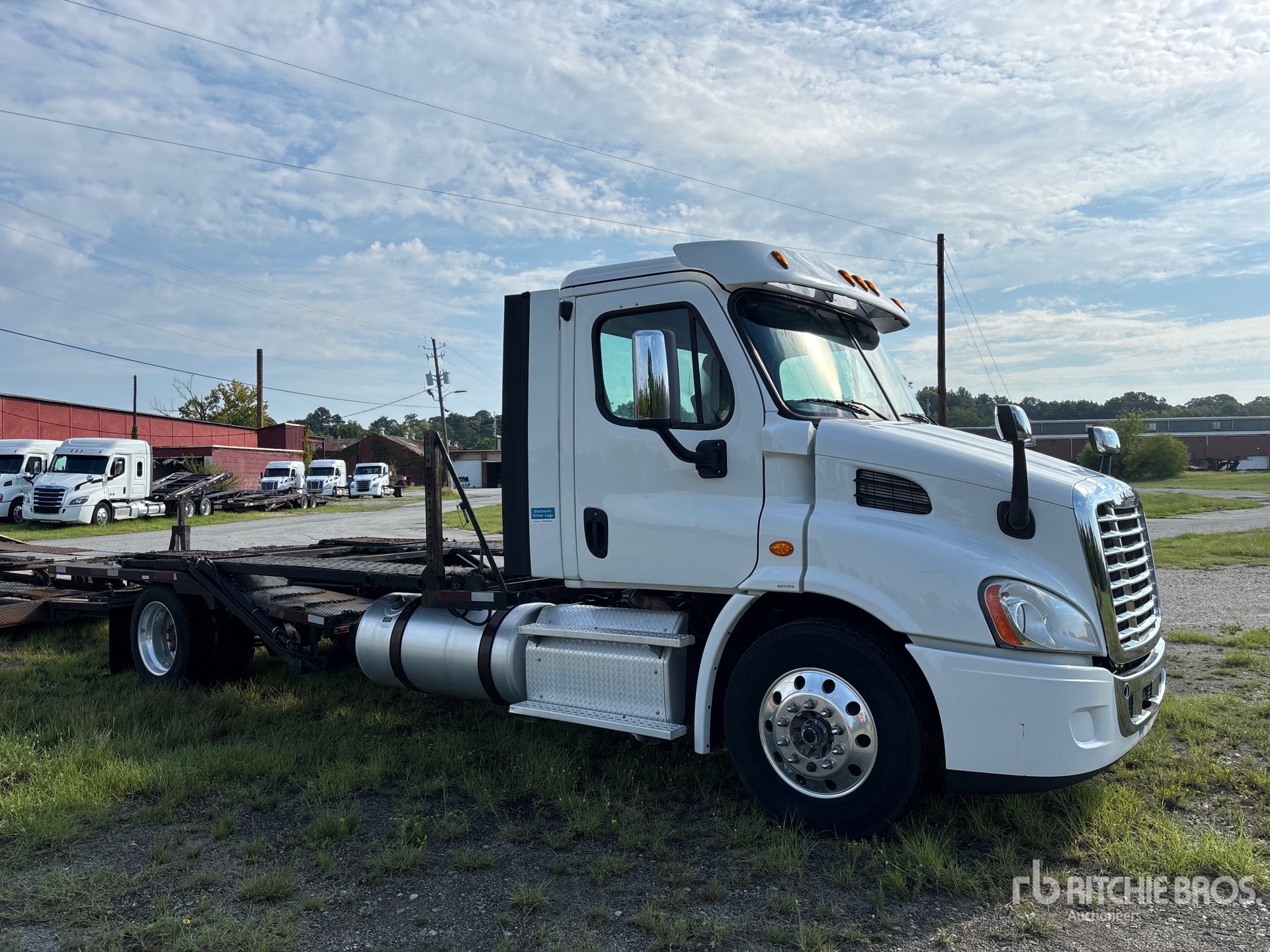 2019 Freightliner Cascadia 113