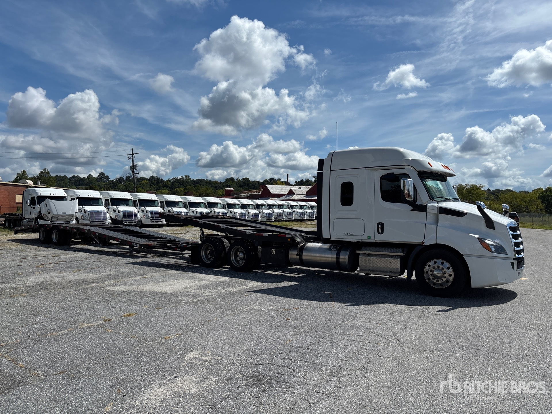 2023 Freightliner CASCADIA 116
