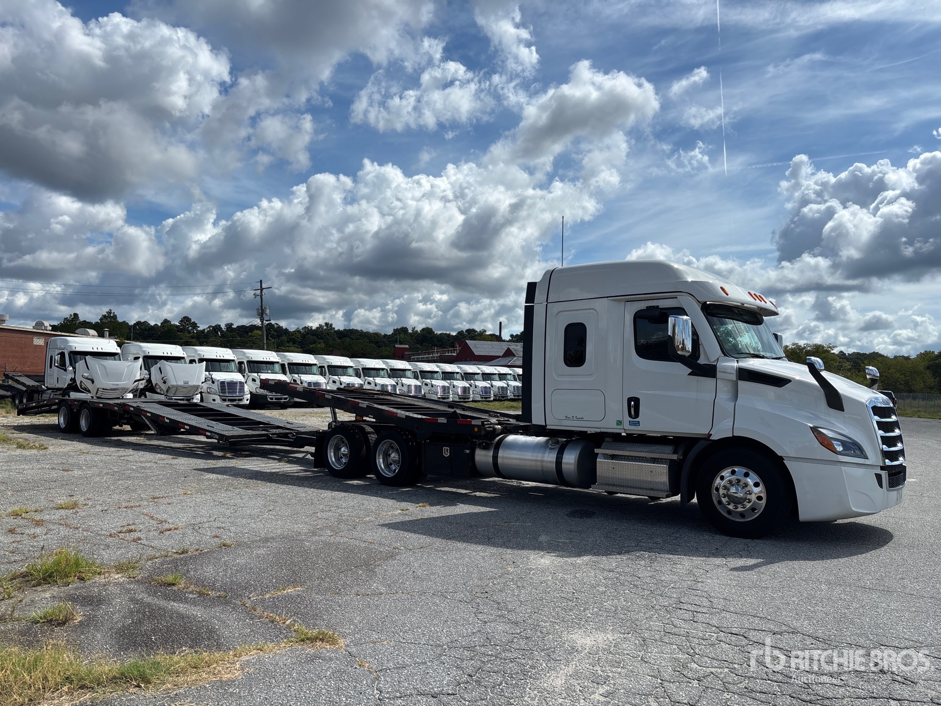 2023 Freightliner CASCADIA 116