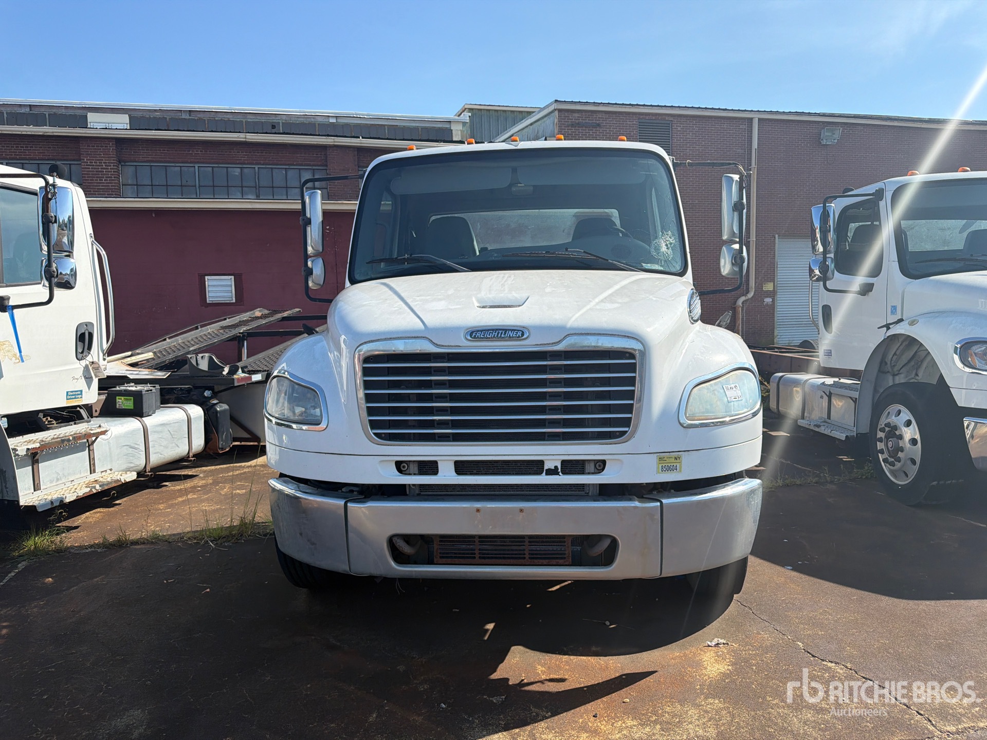 2015 Freightliner M2 106