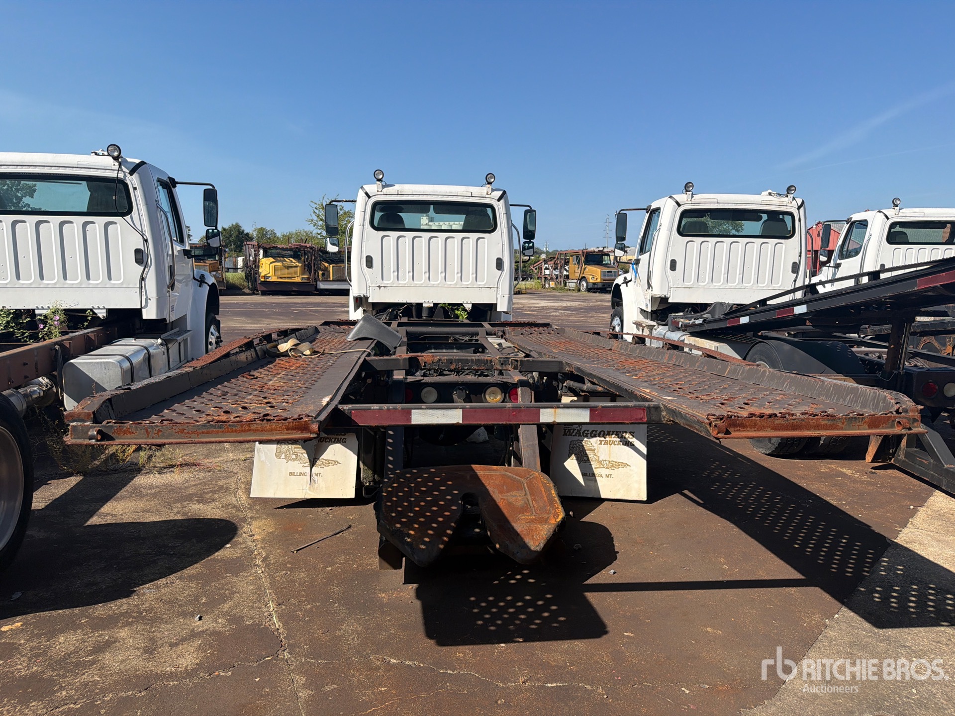 2015 Freightliner M2 106