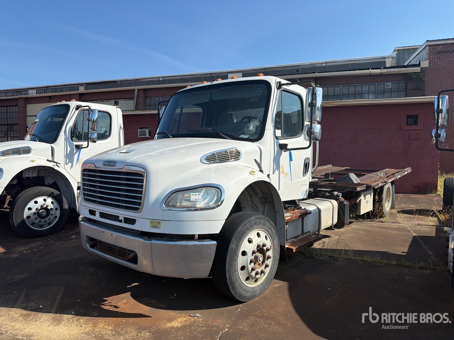 Photo of 2015 Freightliner M2 106