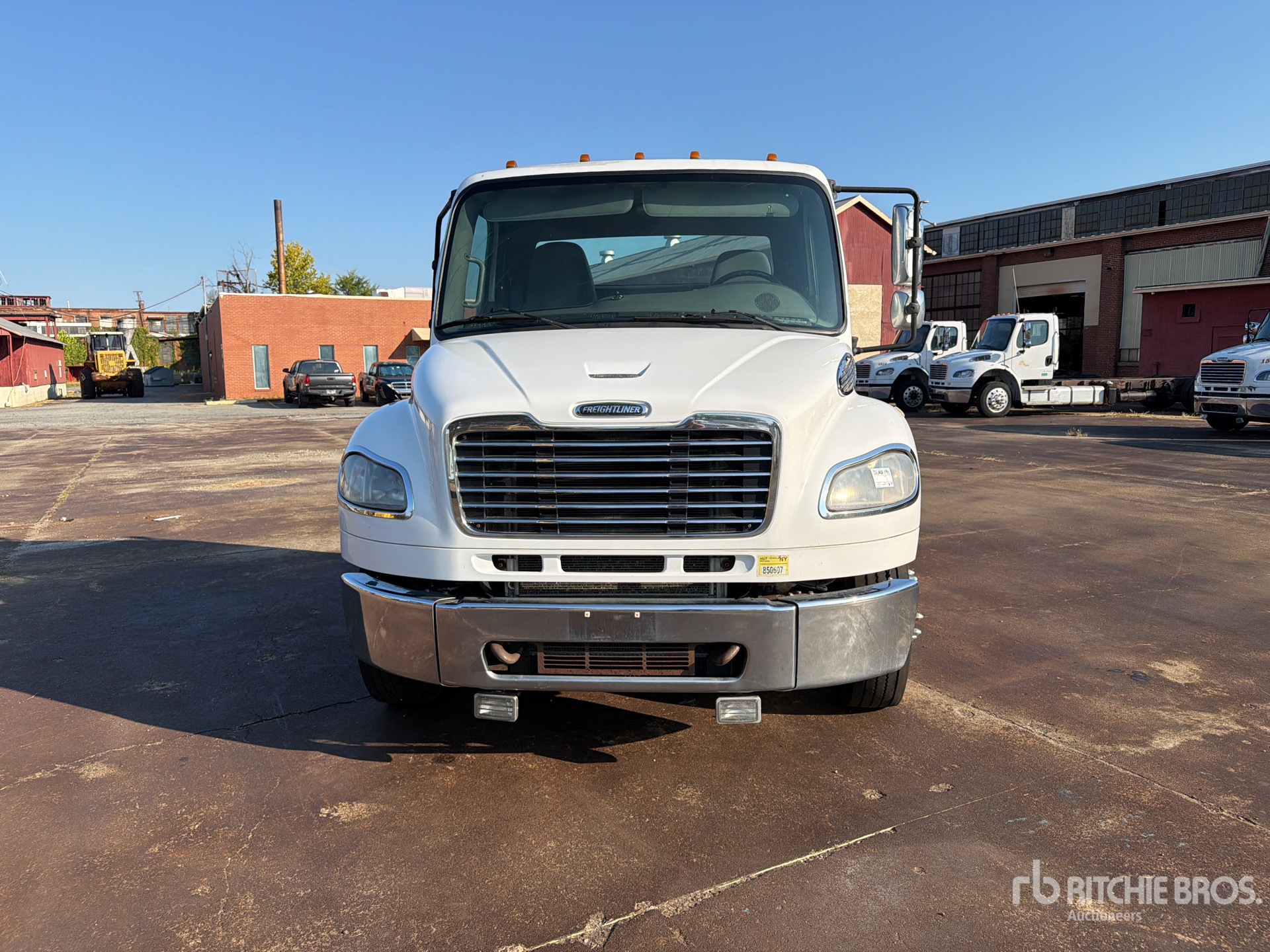 2015 Freightliner M2 106