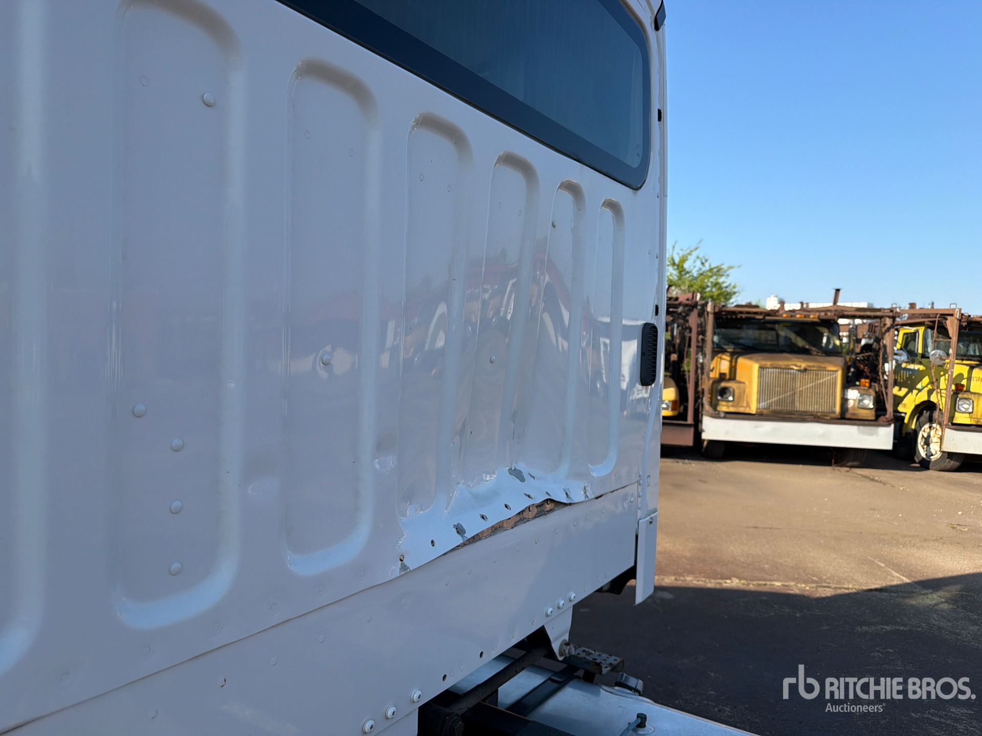 2015 Freightliner M2 106
