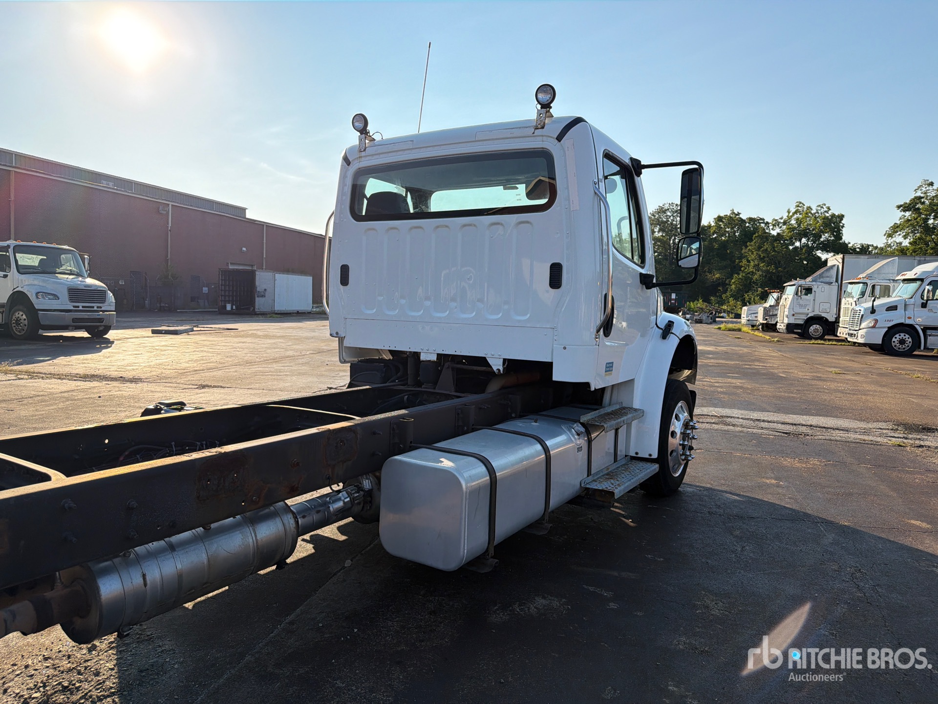 2015 Freightliner M2 106