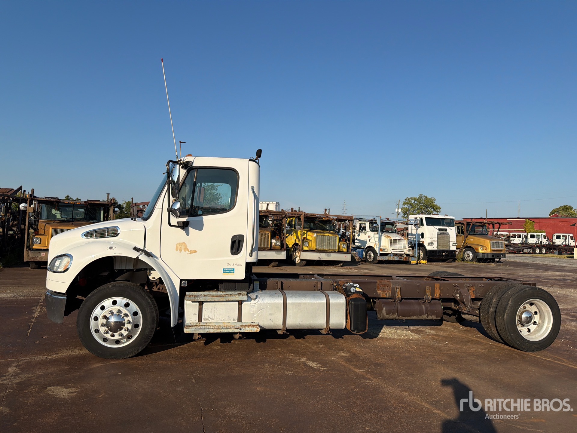 2015 Freightliner M2 106