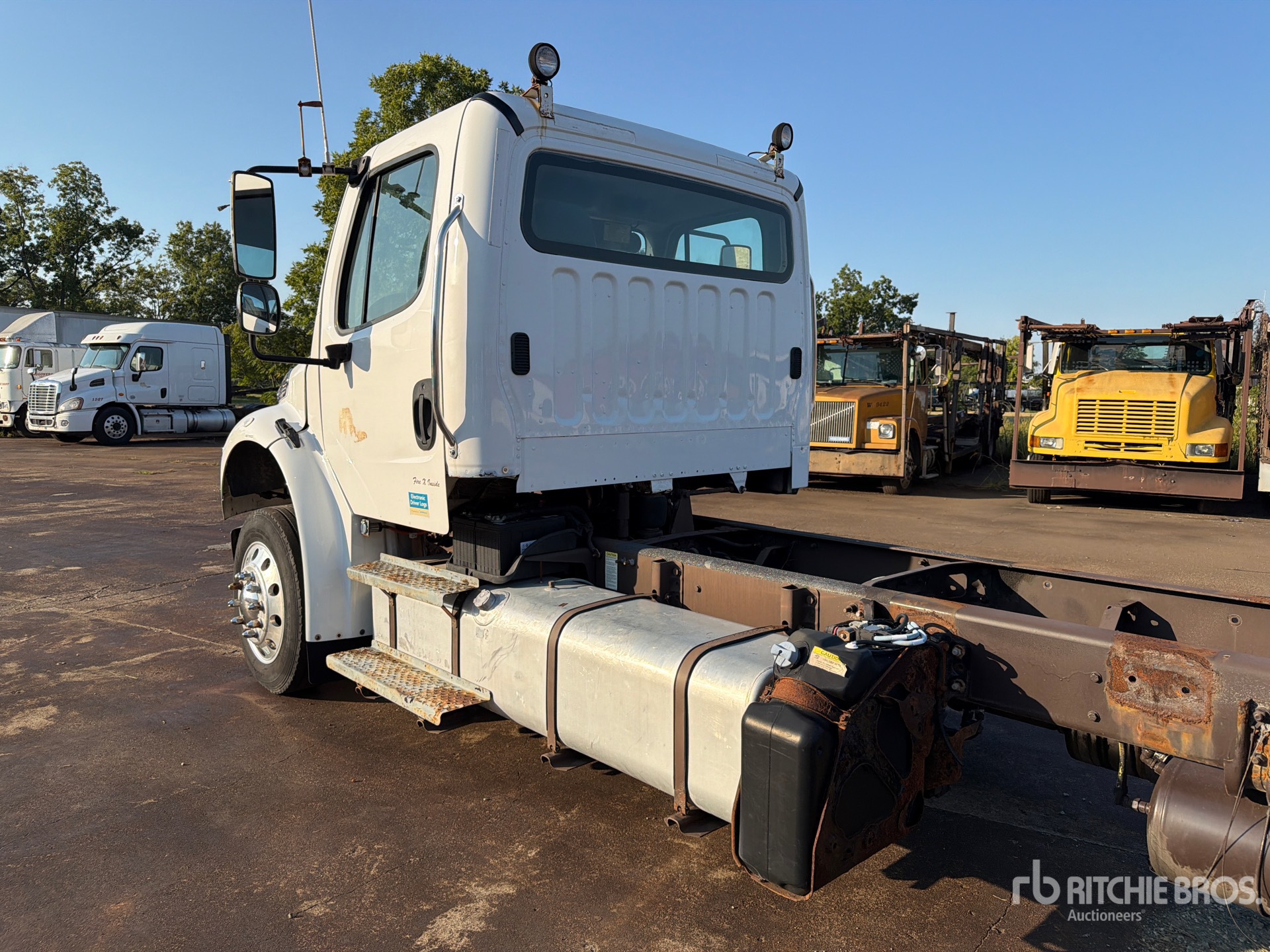 2015 Freightliner M2 106