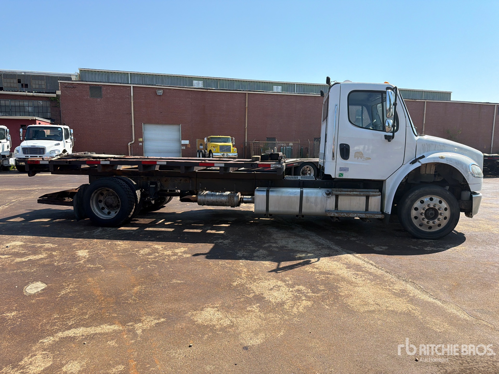 2015 Freightliner M2 106
