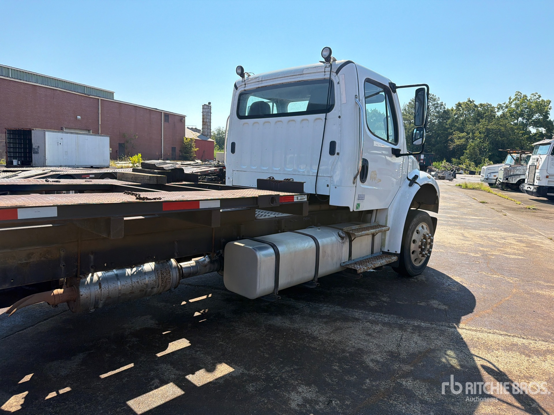2015 Freightliner M2 106
