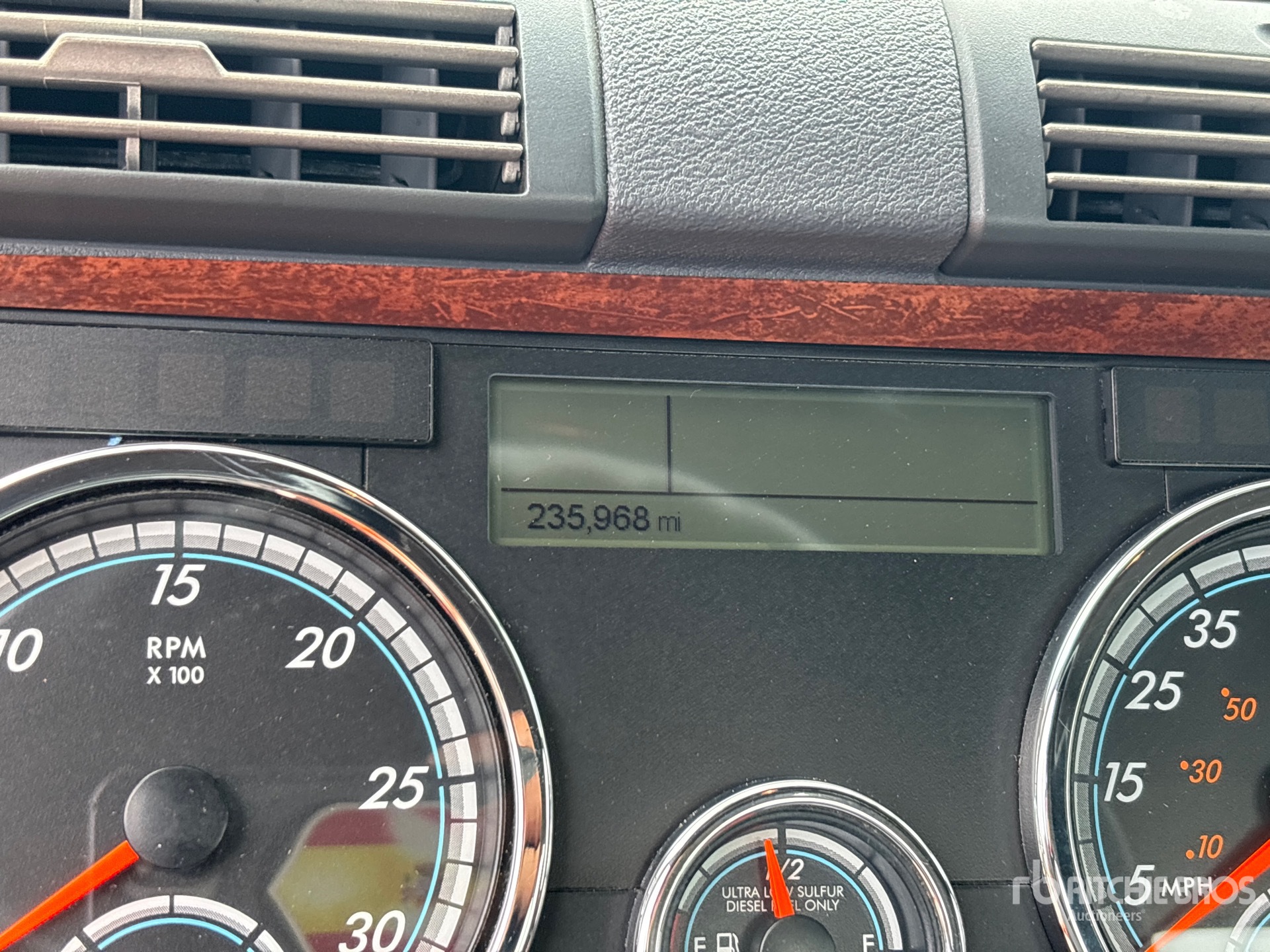 2020 Freightliner Cascadia 113