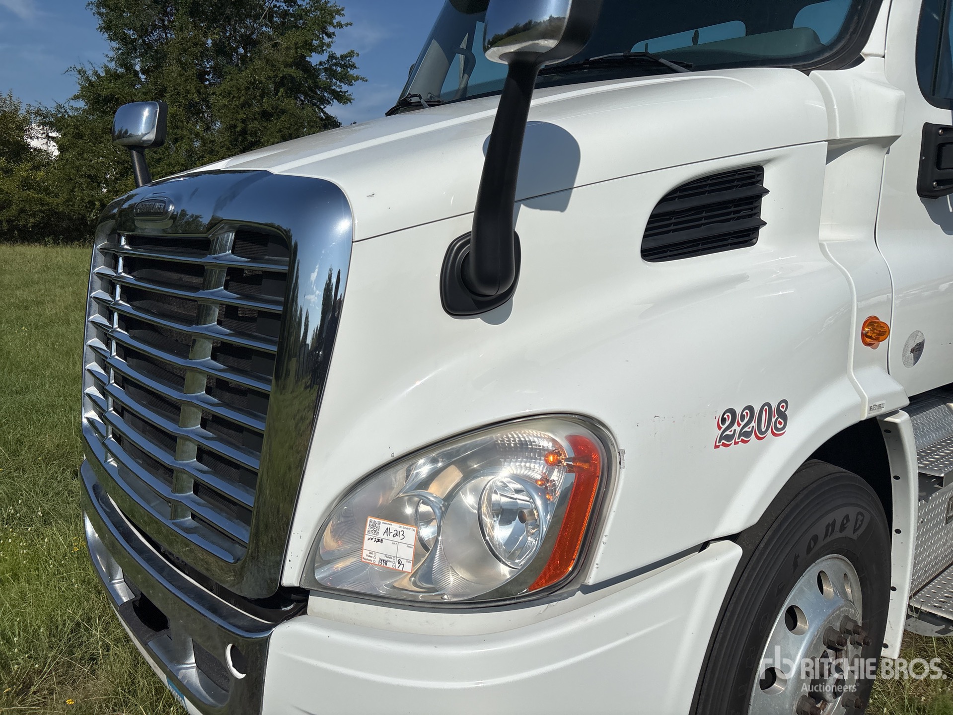 2020 Freightliner CASCADIA 113