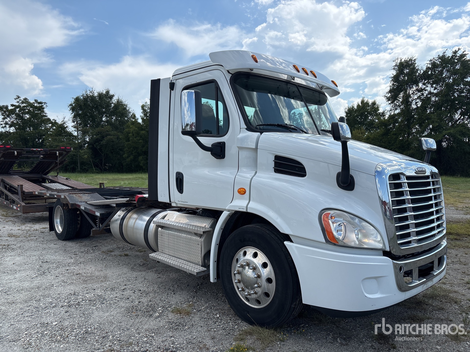 2020 Freightliner Cascadia 113