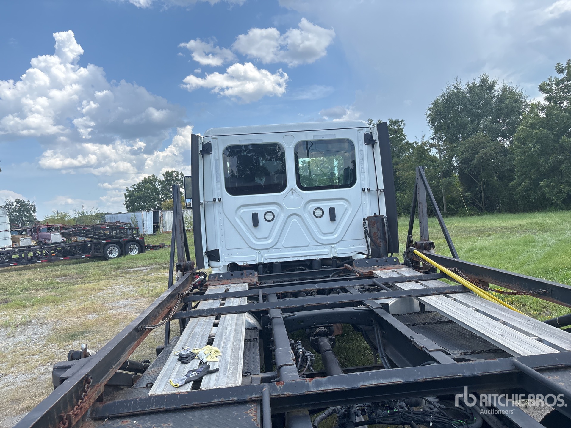 2020 Freightliner Cascadia 113