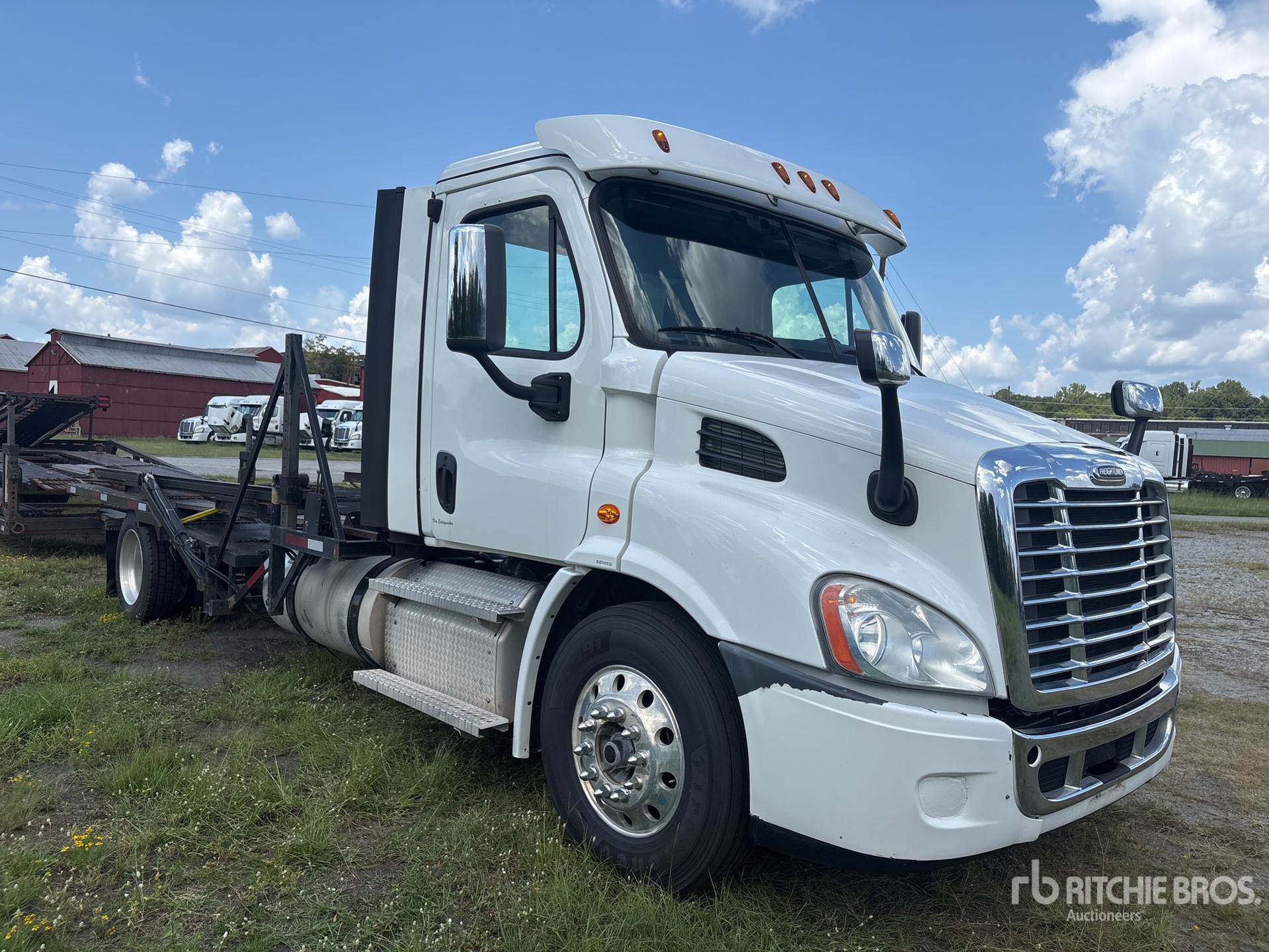 2020 Freightliner Cascadia 113