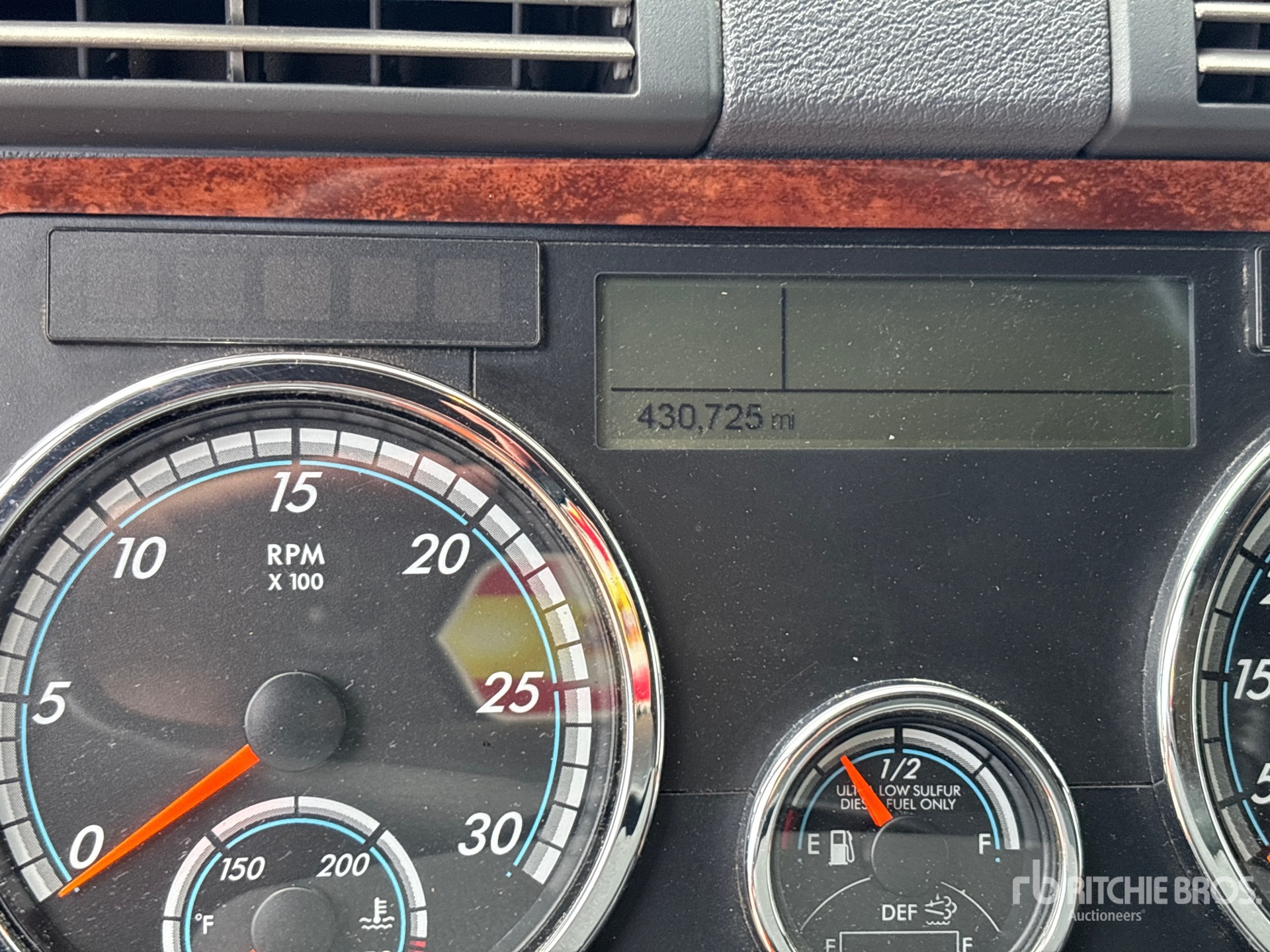 2020 Freightliner Cascadia 113
