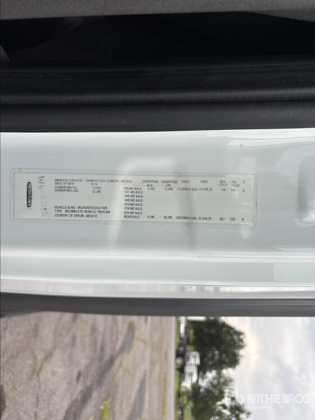 2020 Freightliner CASCADIA 113