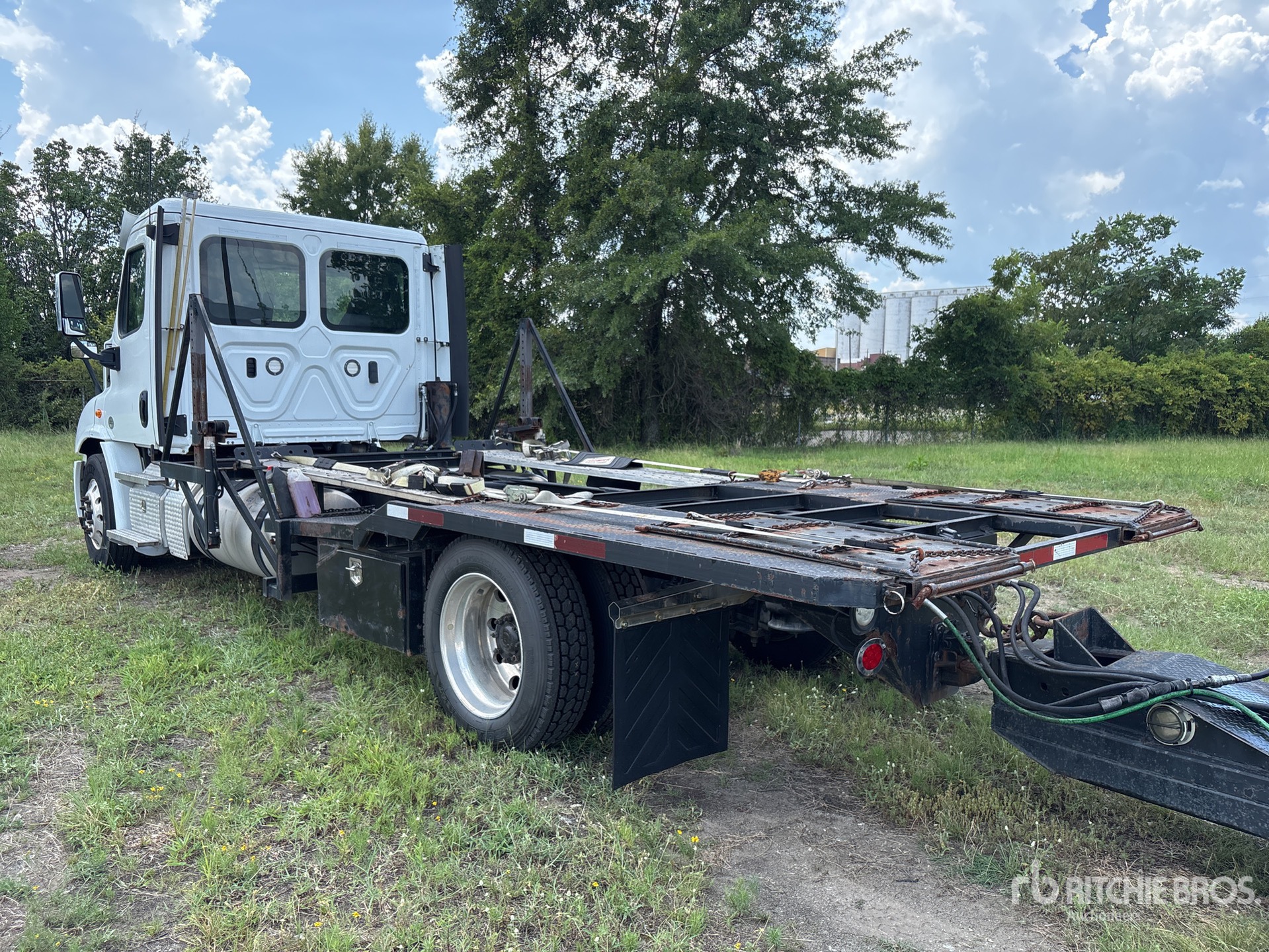 2020 Freightliner Cascadia 113