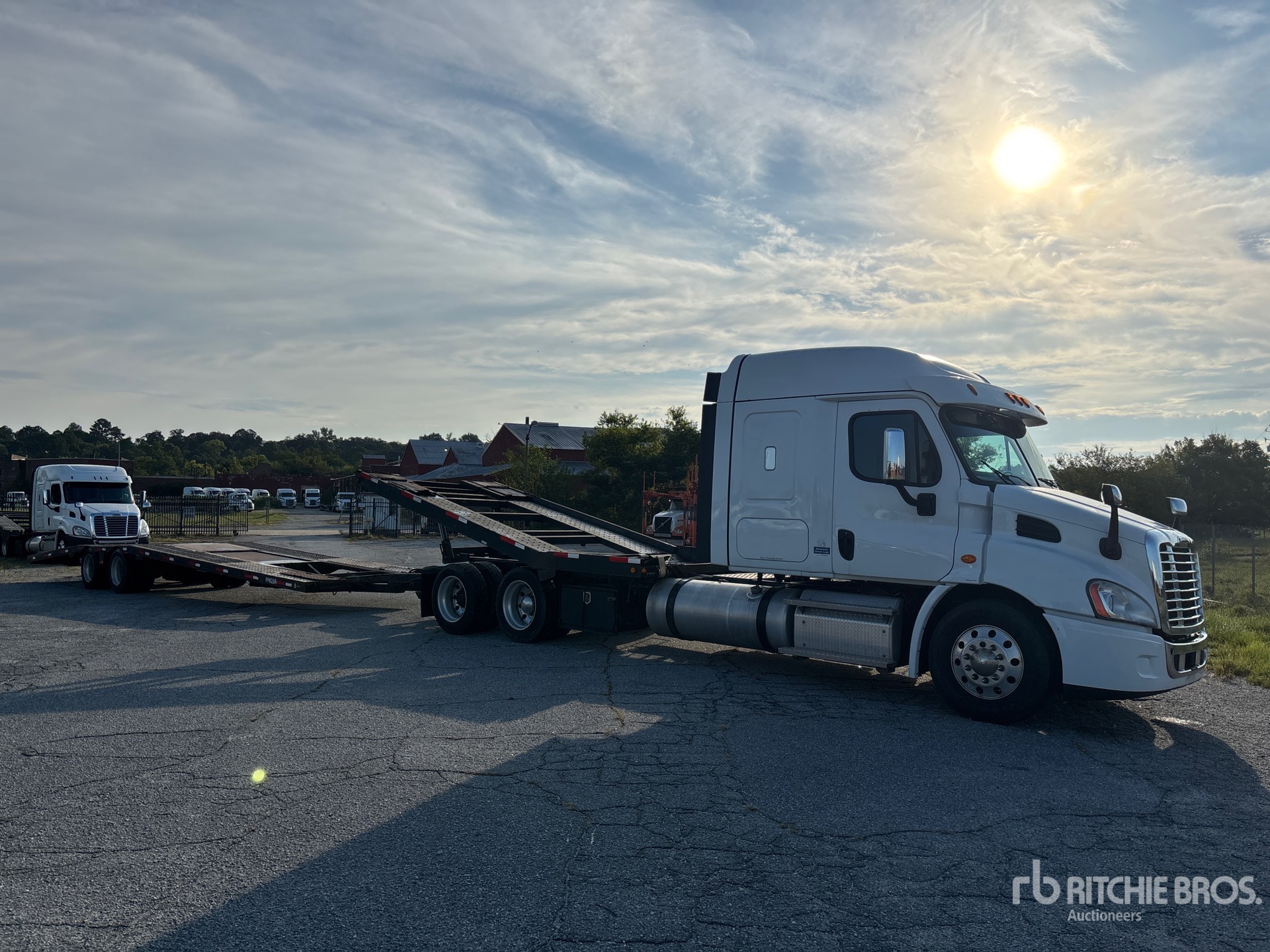 2020 Freightliner Cascadia 113