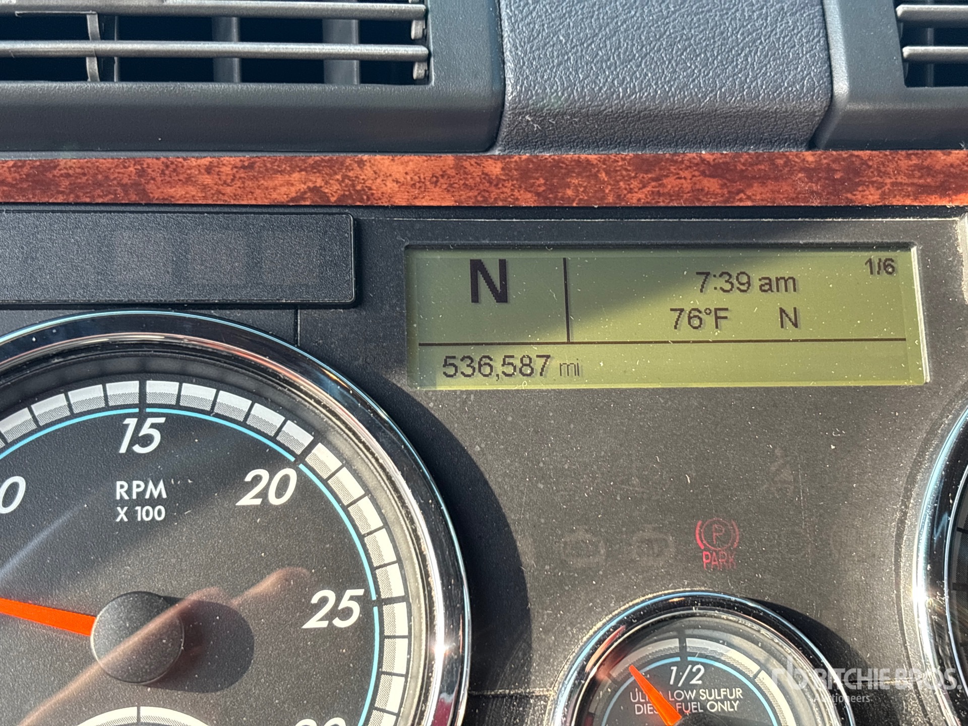 2020 Freightliner Cascadia 113