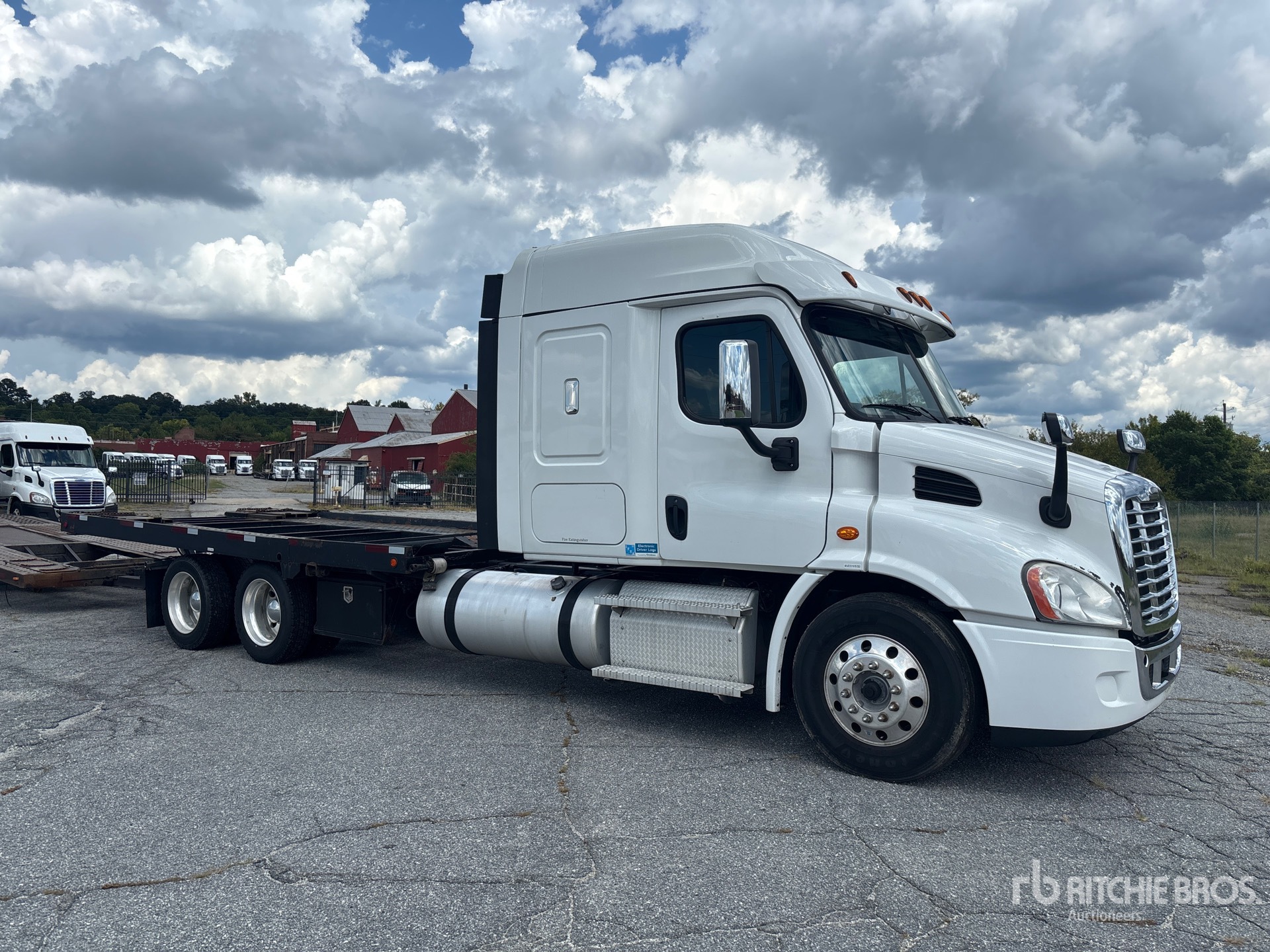 2020 Freightliner Cascadia 113