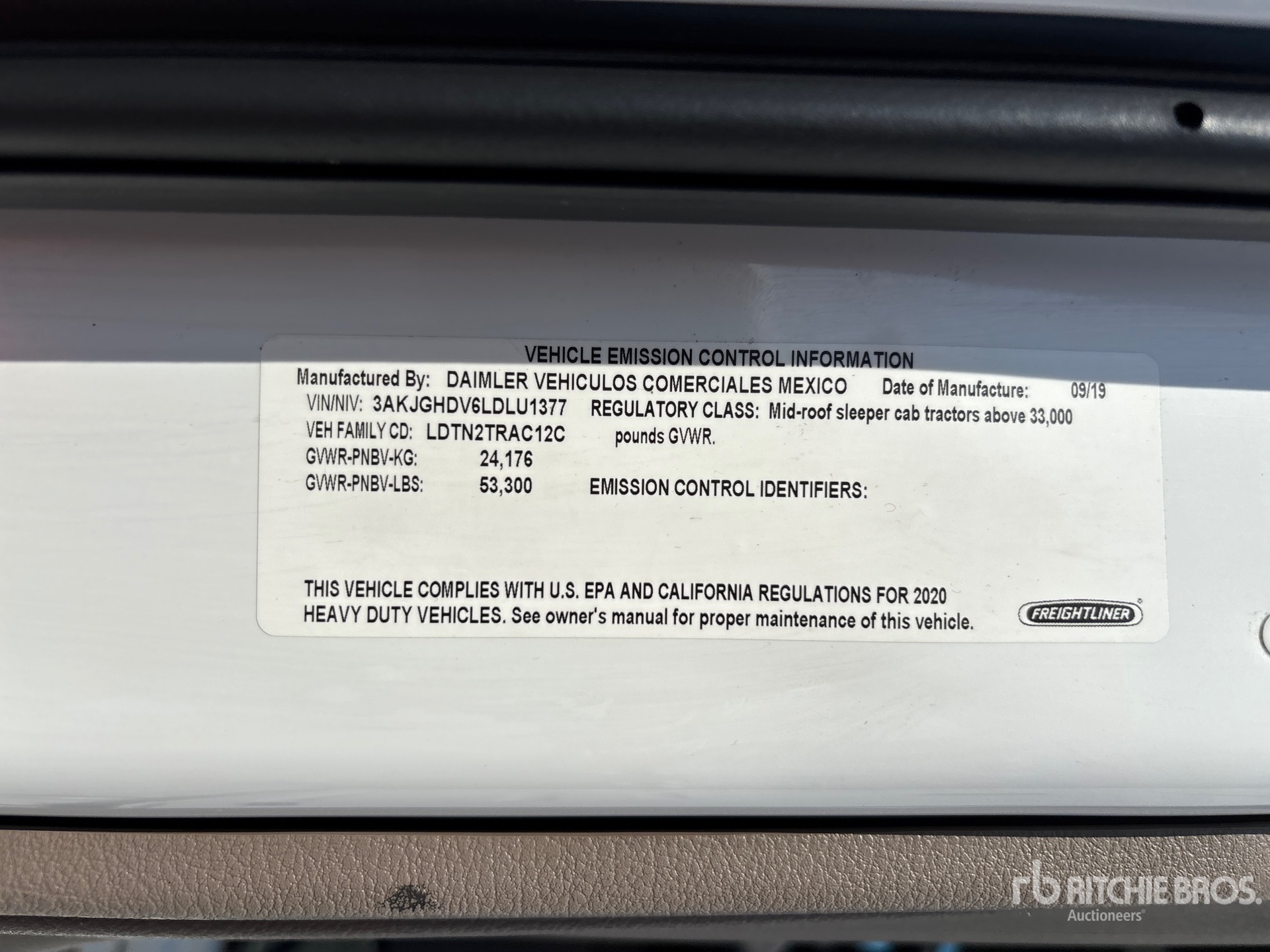 2020 Freightliner Cascadia 113