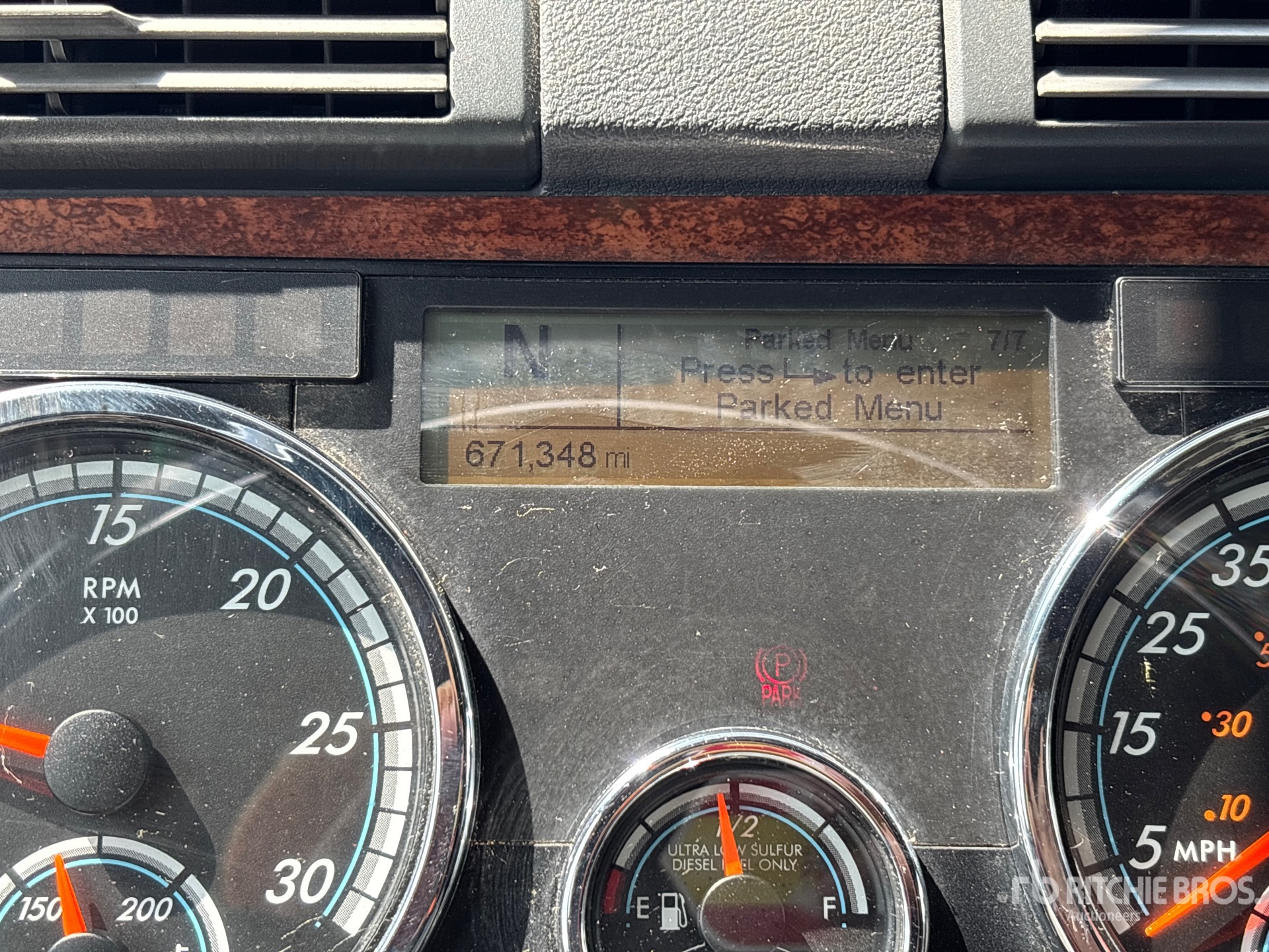 2020 Freightliner Cascadia 113